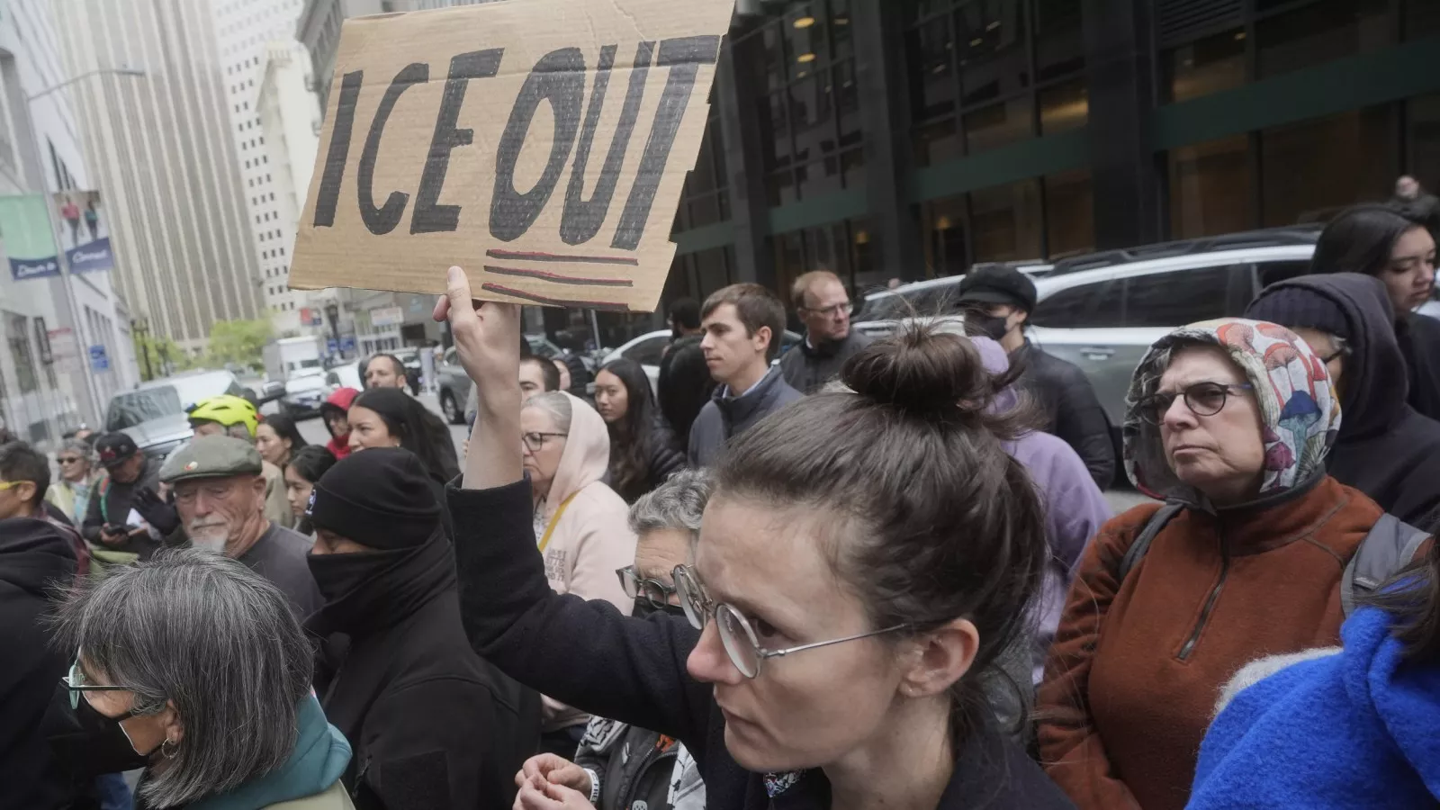 https://d.newsweek.com/en/full/2660936/immigration-protest.webp?w=1600&h=900&q=88&f=89b3d3b6633c264136ce0480b02d434e