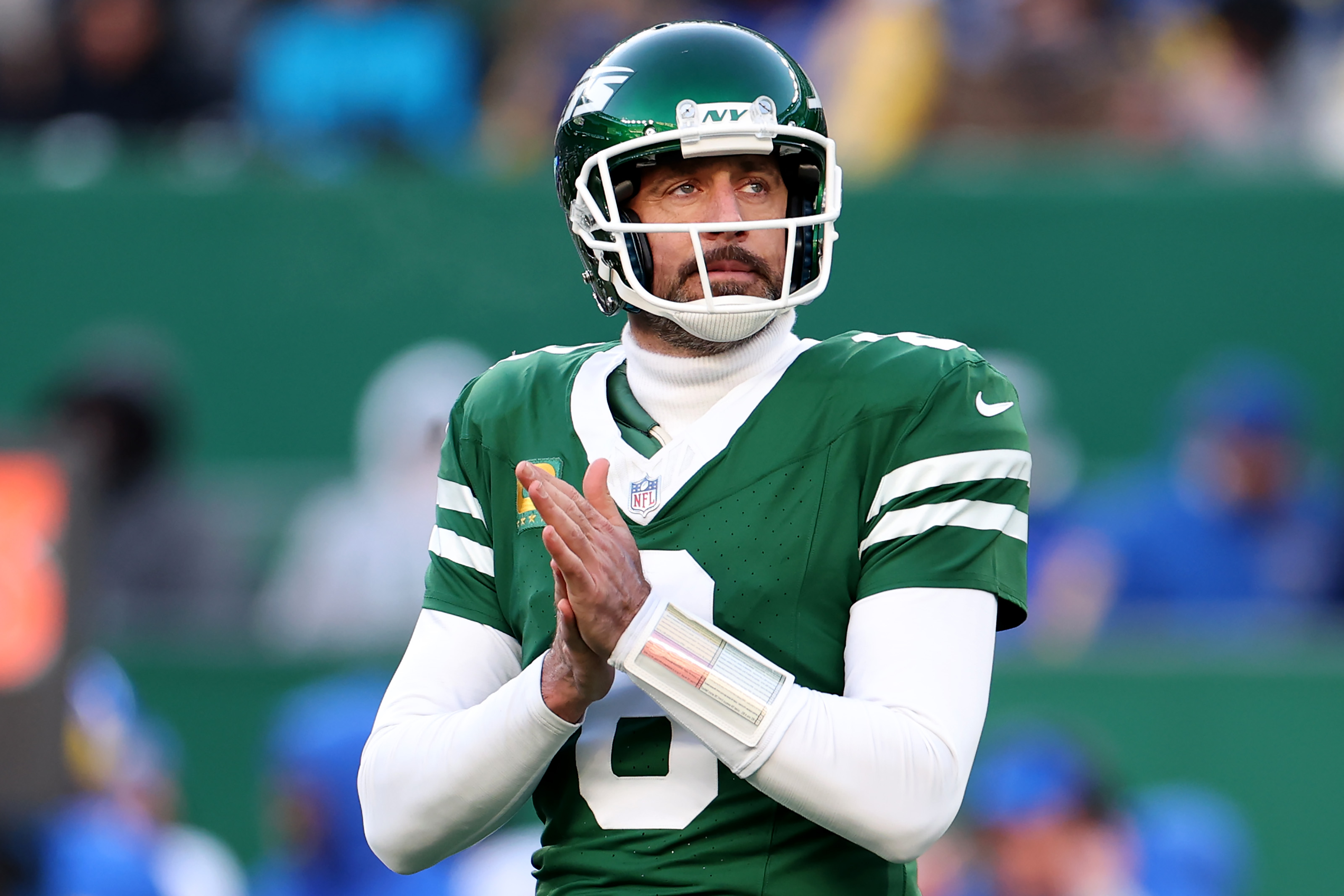Steelers Receive Major Promise From Aaron Rodgers Entering 2025