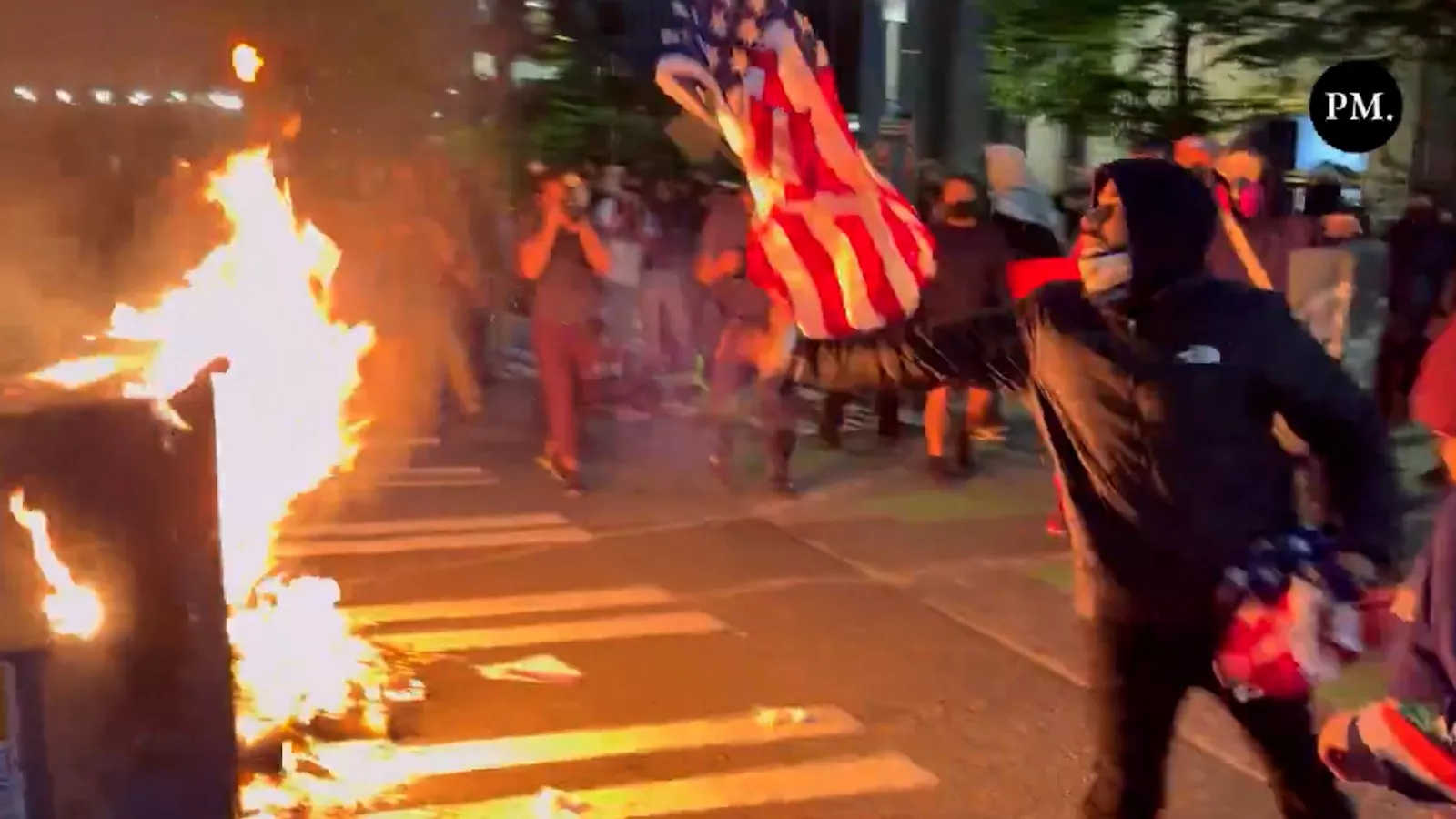 https://d.newsweek.com/en/full/2661599/us-flag.webp?w=1600&h=900&q=88&f=acc021a7bb83b7c3bb3eef513810d7dd