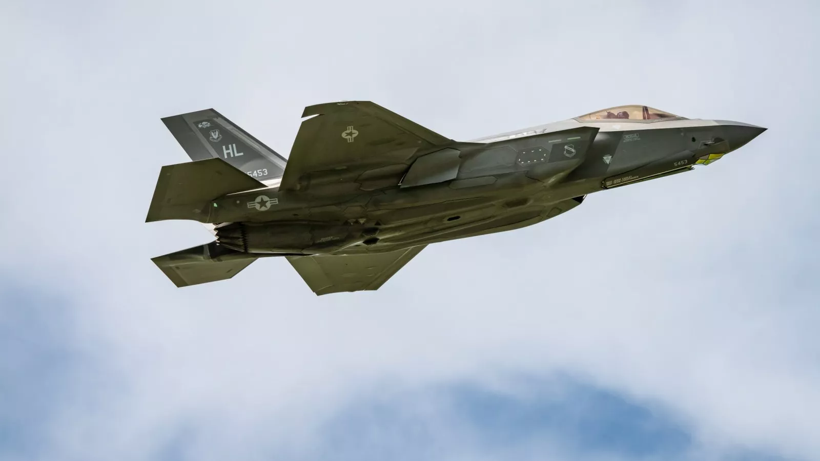https://d.newsweek.com/en/full/2662588/us-f-35.webp?w=1600&h=900&q=88&f=39bb82d8135c55051e6d118072cb0075