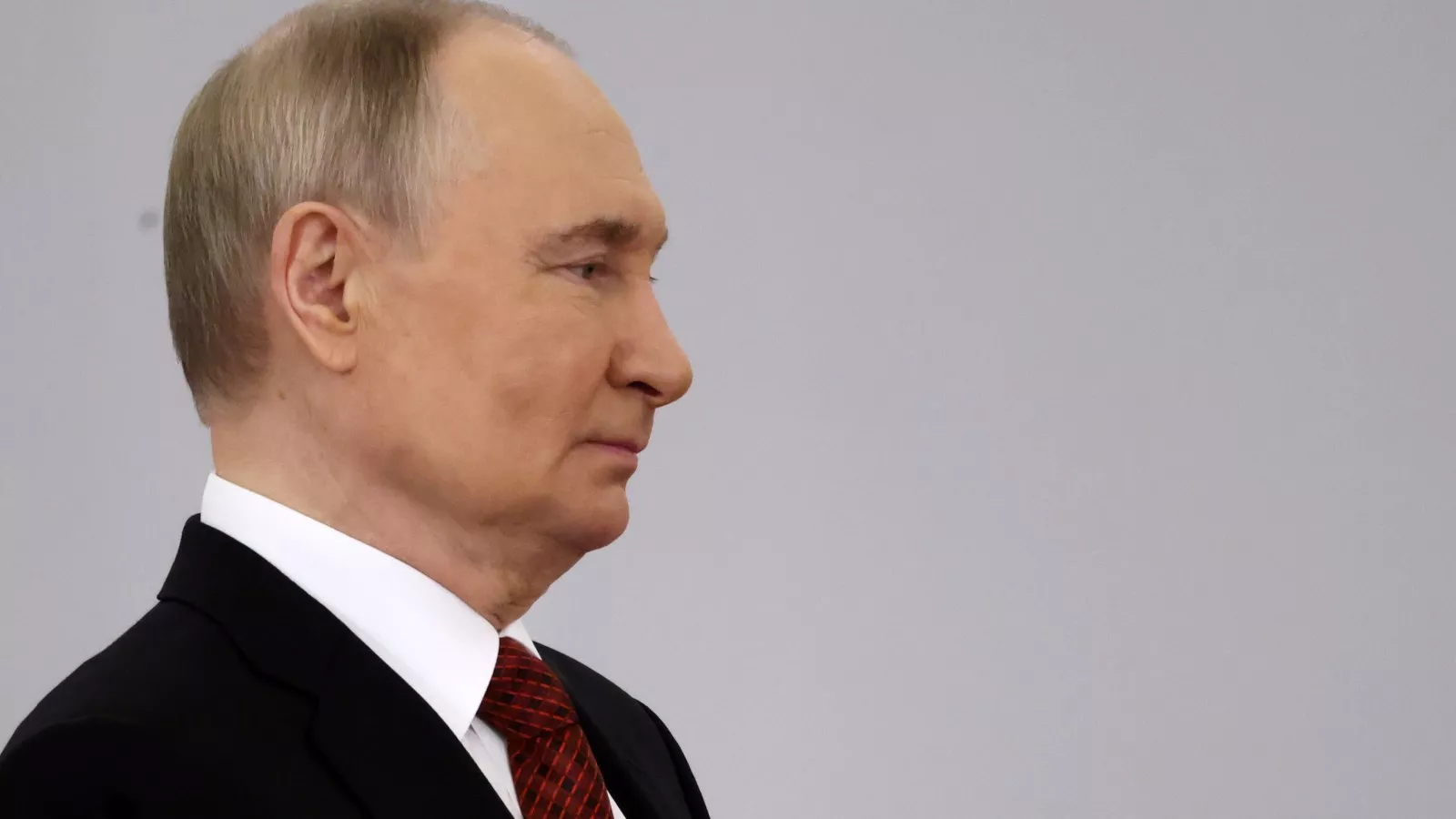 https://d.newsweek.com/en/full/2662904/vladimir-putin.webp?w=1600&h=900&q=88&f=f7ab7f20d7e577eb69577c1deffdbb4b