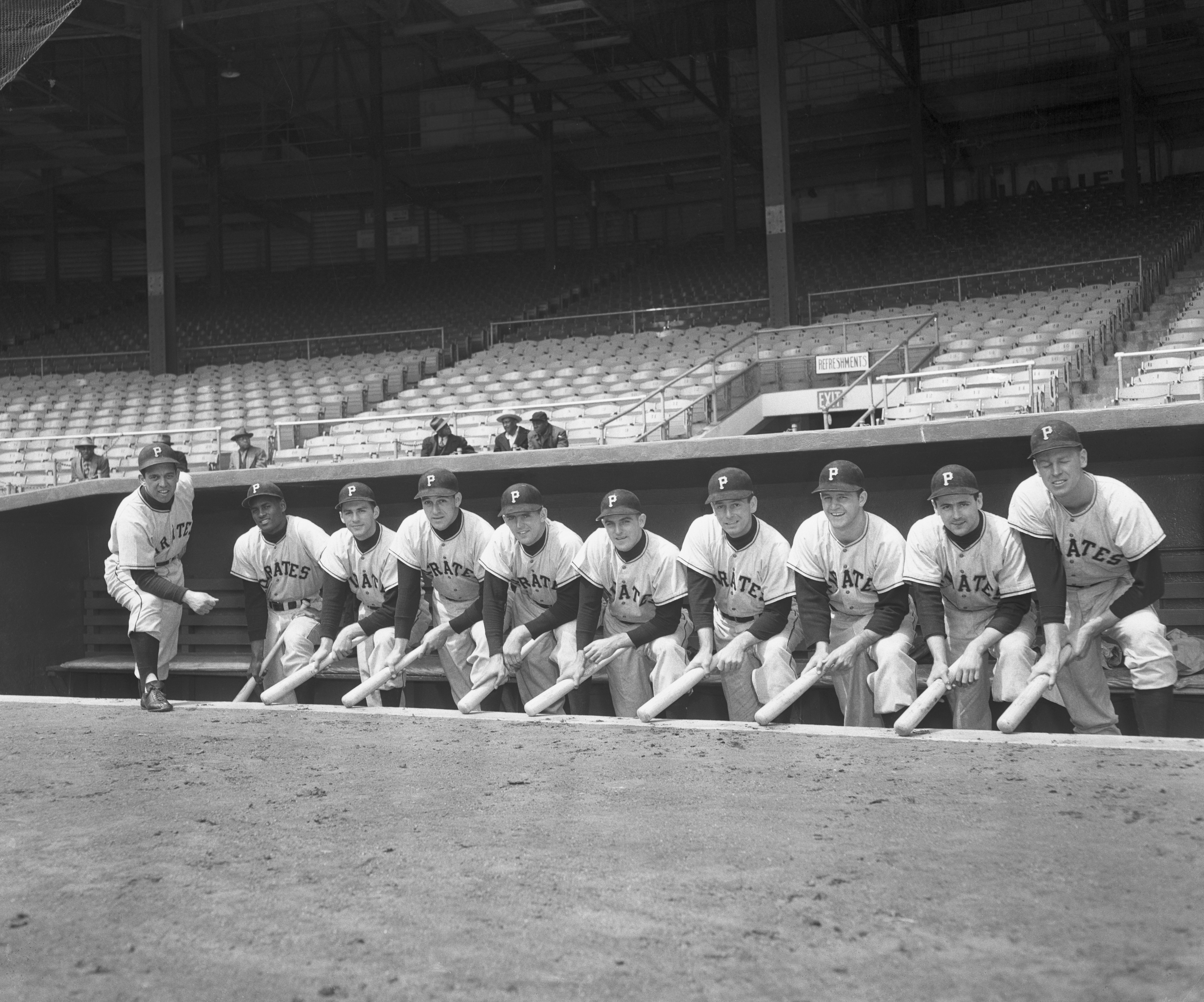 MLB News: Legendary Two-Sport Star Whose Grandson Followed Him to Cardinals Dies