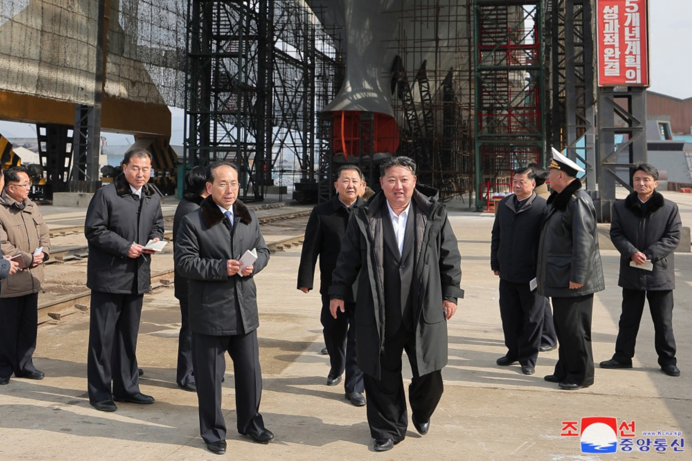 https://d.newsweek.com/en/full/2663751/north-korea-erases-officials-over-warship-accident.png