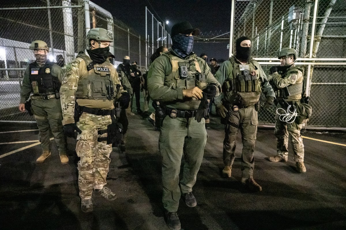 Levantamiento en el centro de detención de migrantes de Newark