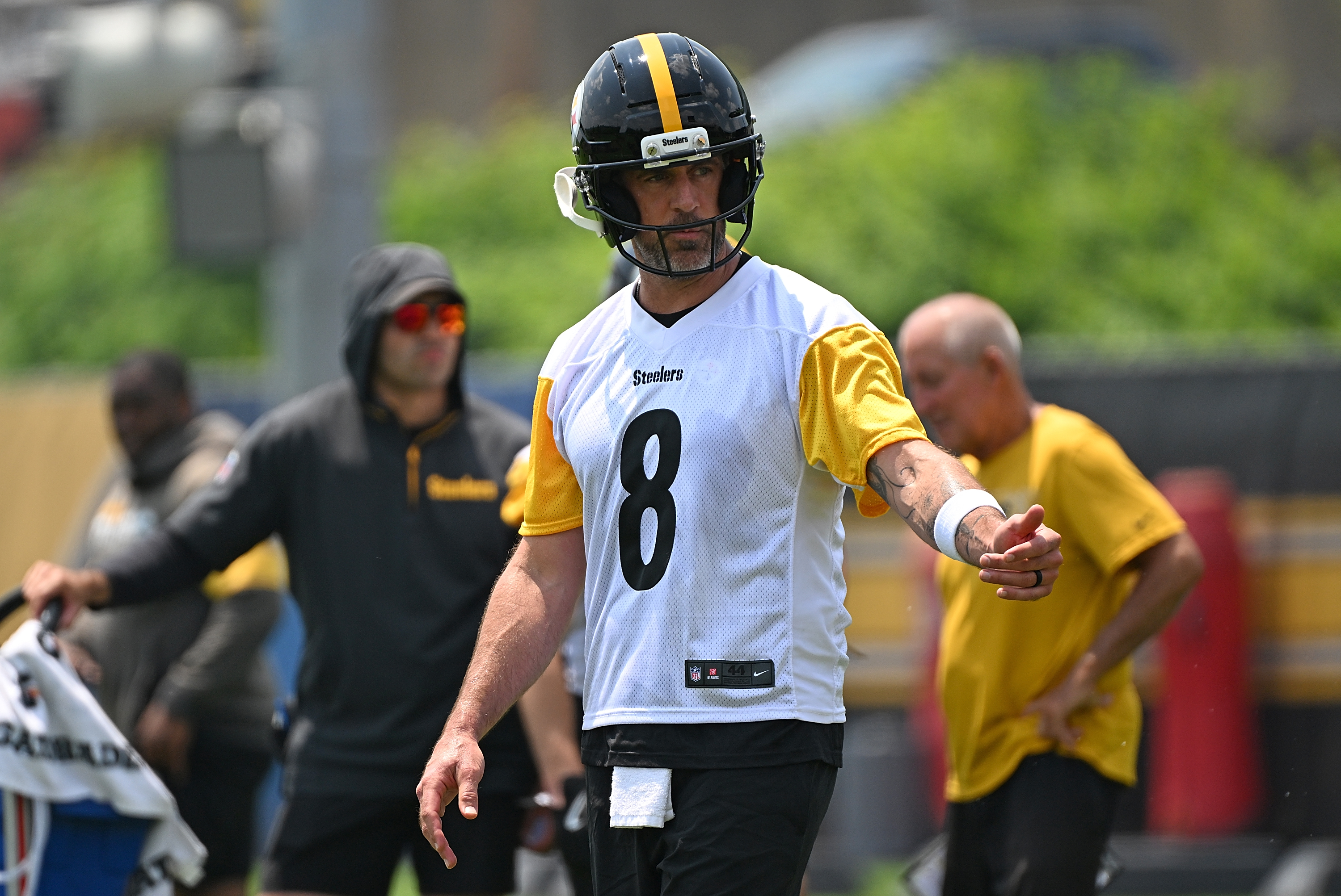 Steelers Ex-WR Drops Eye-Catching Take on Aaron Rodgers Future