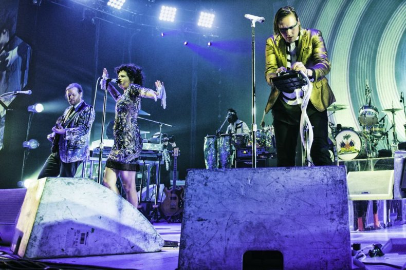08_25_arcade_fire_02
