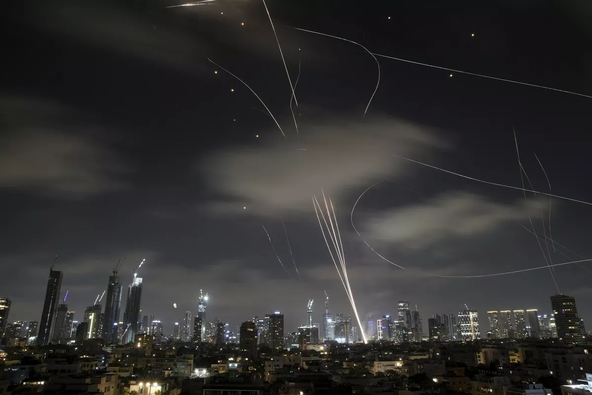 https://d.newsweek.com/en/full/2665980/iron-dome.webp