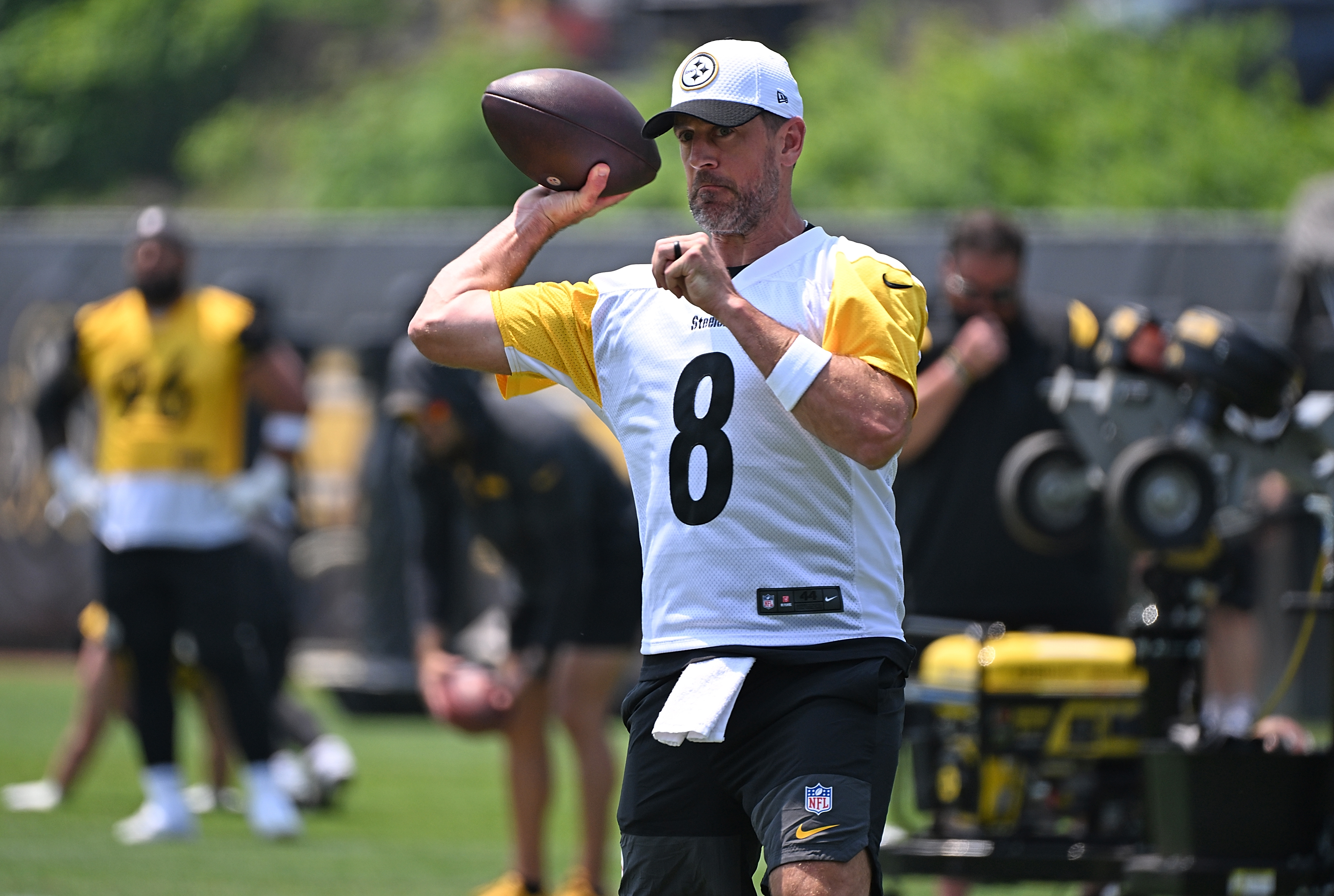 Steelers QB Aaron Rodgers Receives Major Disrespect From NFL Analyst