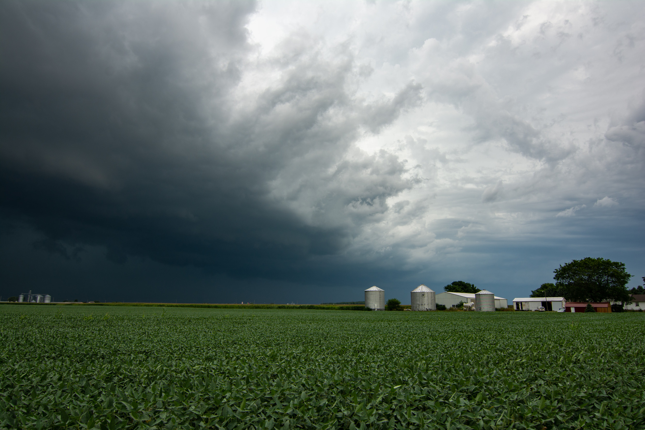 Thousands Told Take Cover Now! as Tornado Approaches