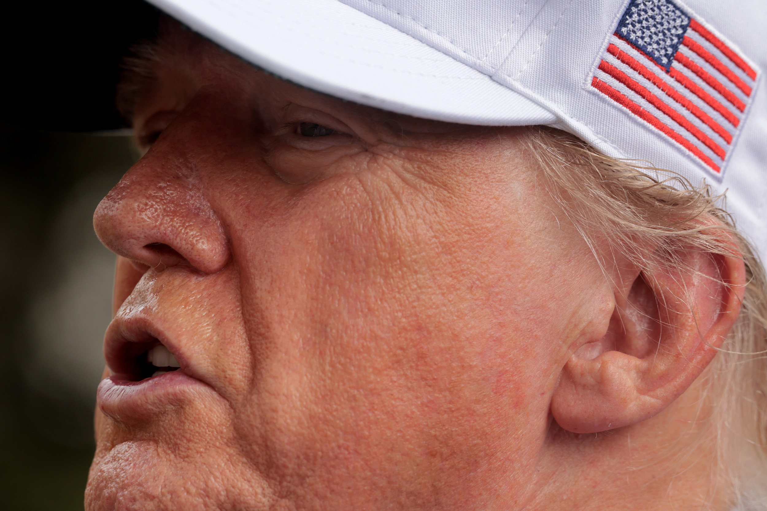 https://d.newsweek.com/en/full/2666624/us-president-donald-trump.jpg