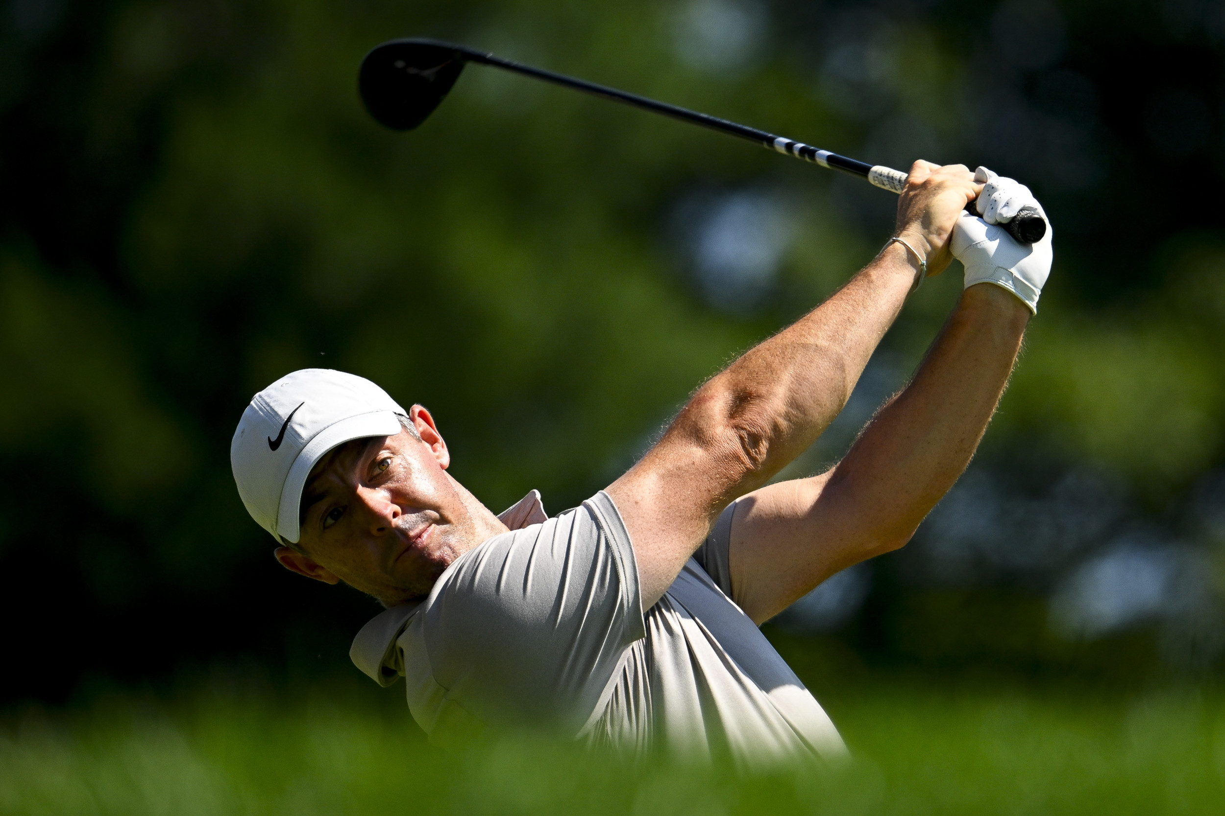 Rory McIlroy Faces Media Criticism Amid Strong Travelers Championship Start