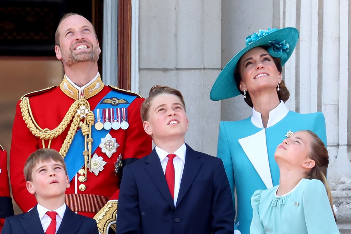 Kate di Pasukan Warna di Aquamarine