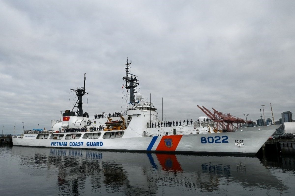 O navio da Guarda Costeira dos EUA foi transferido para o Vietnã