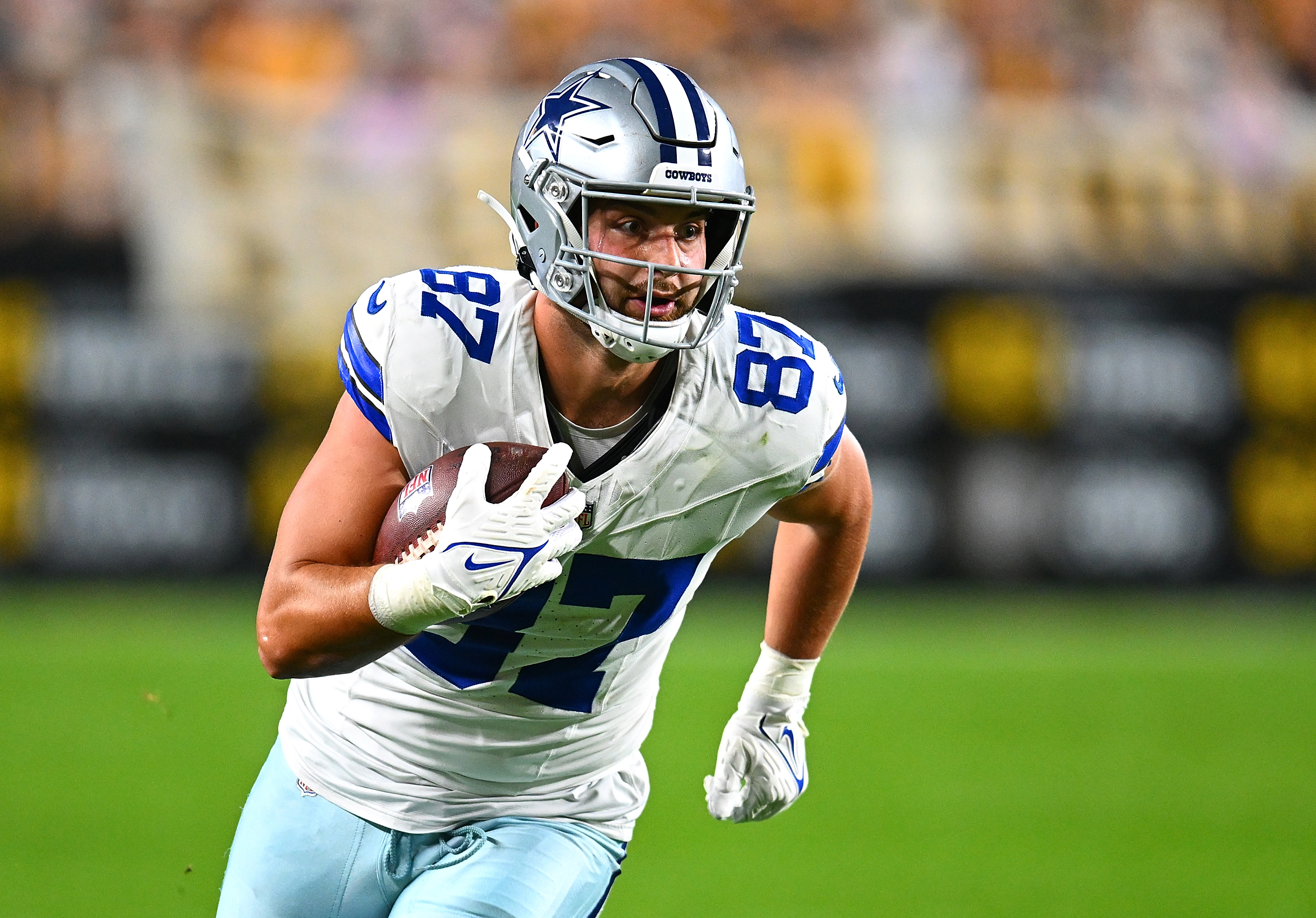 Cowboys TE Launching Comeback Season After Disappointing Results