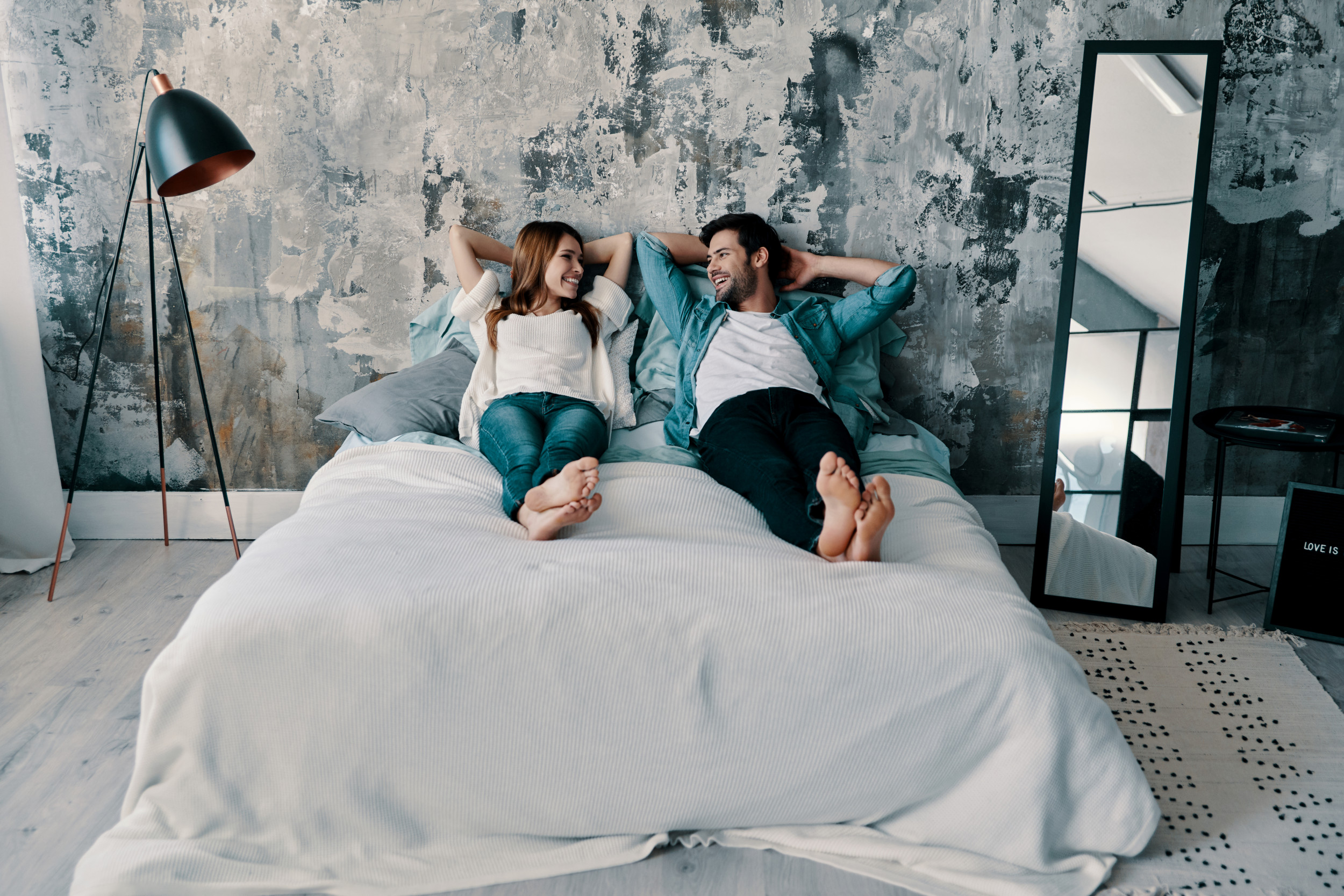 ‘Really Tall’ Couple’s Unique Bedroom Set-Up Goes Viral, Sparks Questions