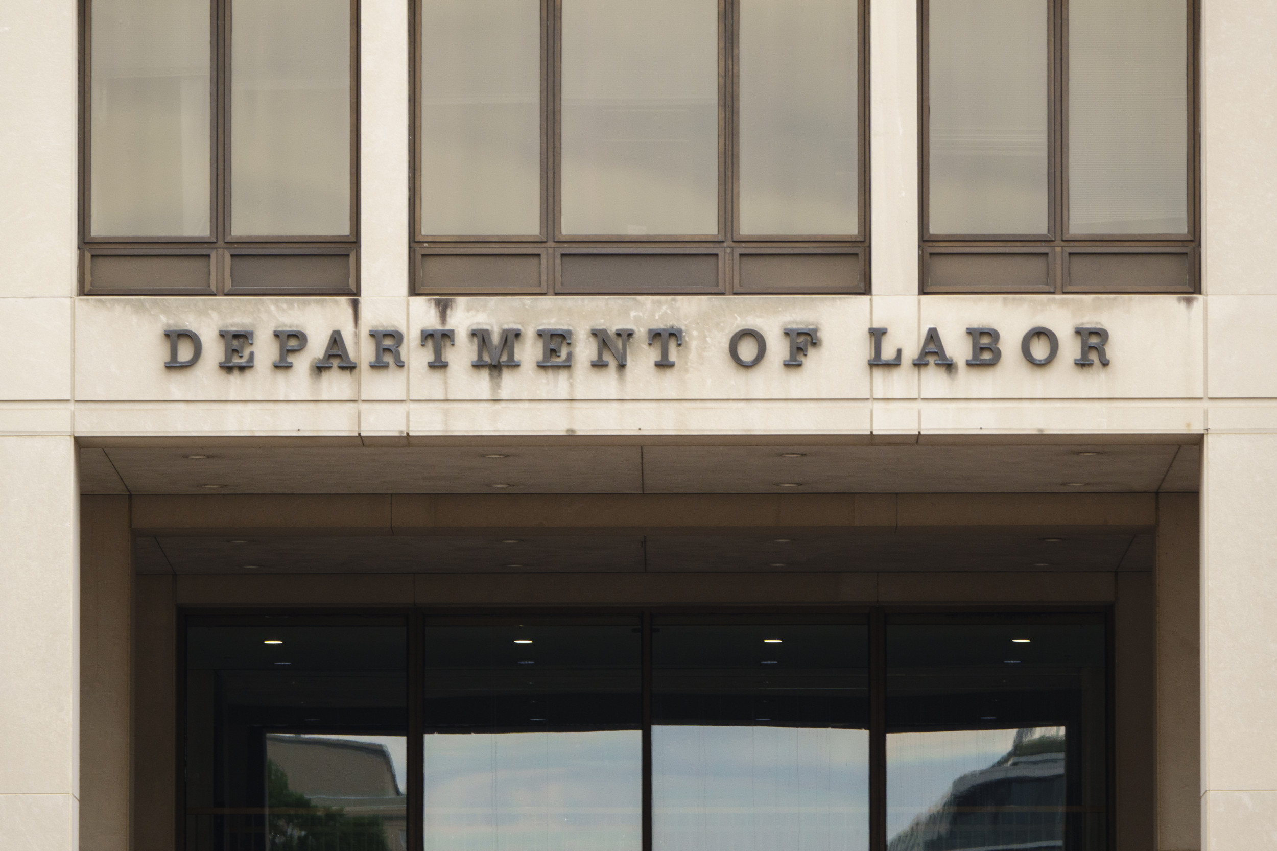 https://d.newsweek.com/en/full/2669156/department-labor.jpg