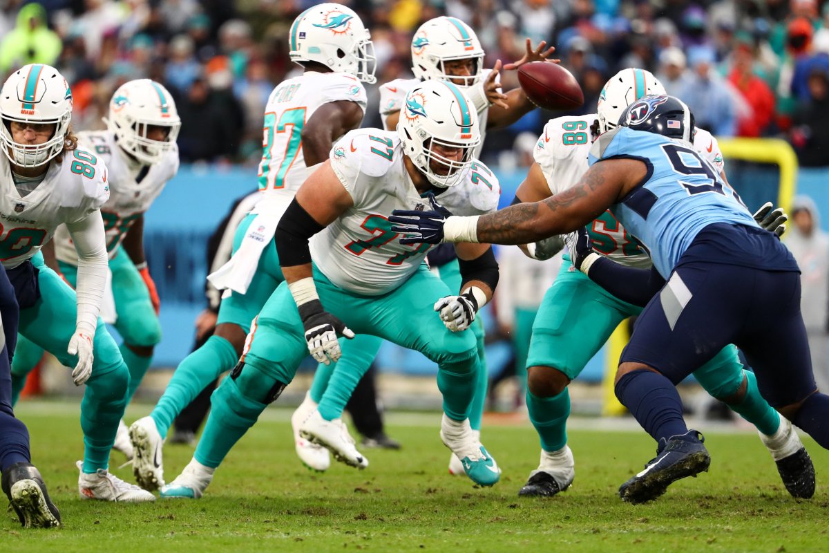 Former Dolphins Offensive Lineman Announces Sudden Retirement - Newsweek