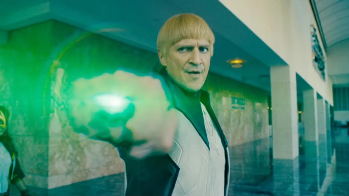 Superman Reveals Official First Look at Nathon Fillions Green Lantern Ring