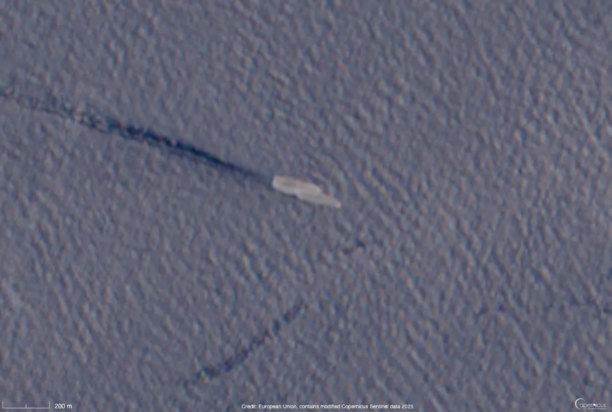 https://d.newsweek.com/en/full/2670088/shandong-operates-philippine-sea.webp