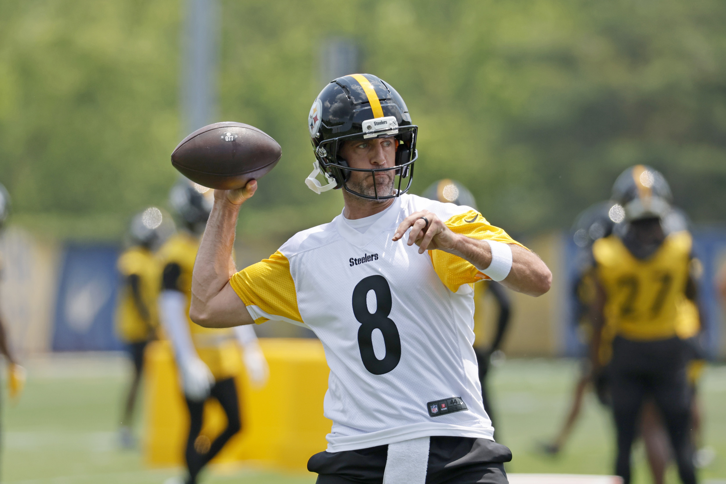 Steelers Aaron Rodgers Faces Harsh Doubt From Former Coach