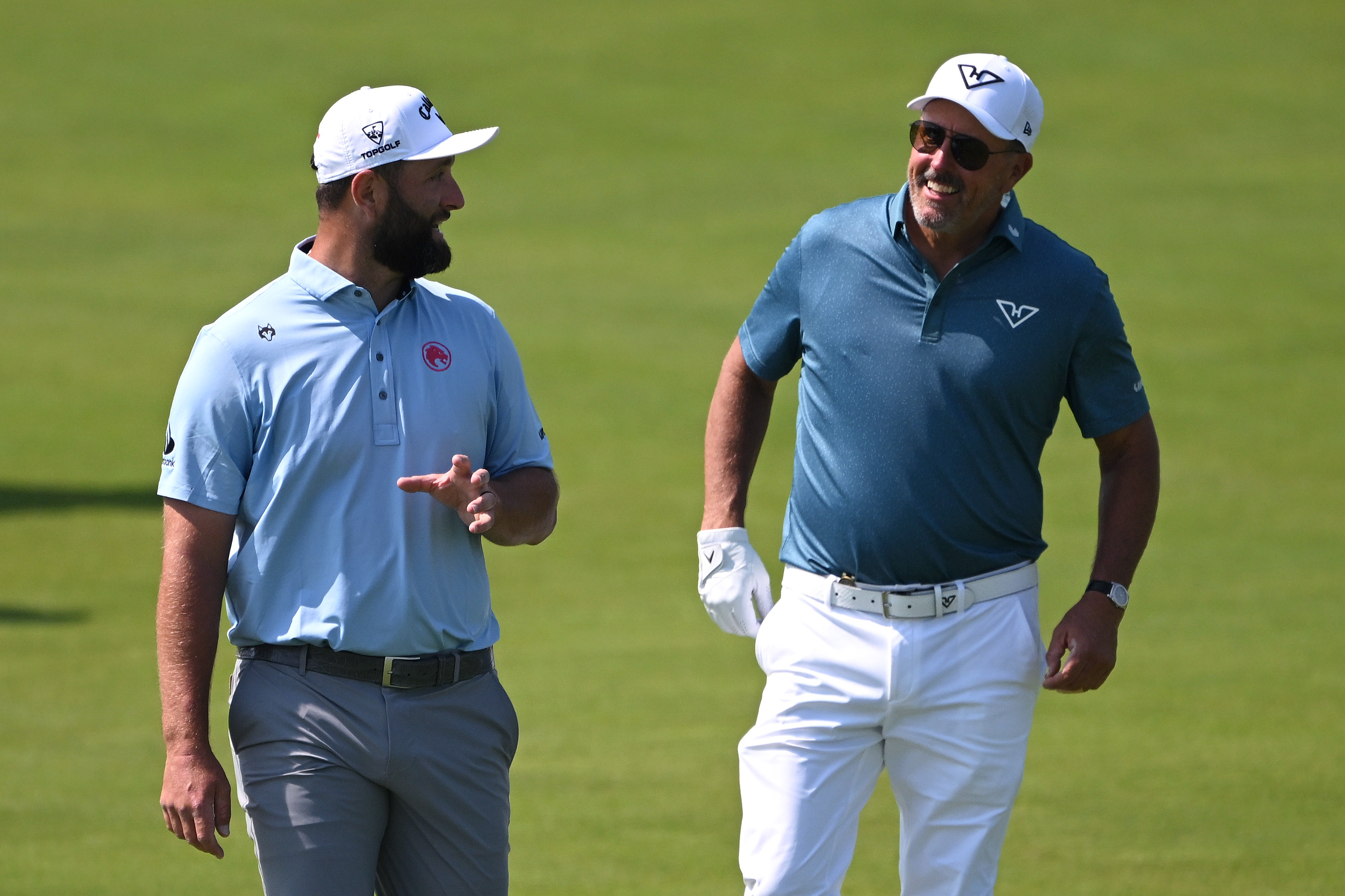 Jon Rahm Pranks Phil Mickelson, Grant Horvat with Rangefinder Metric Switch at LIV Golf Duels