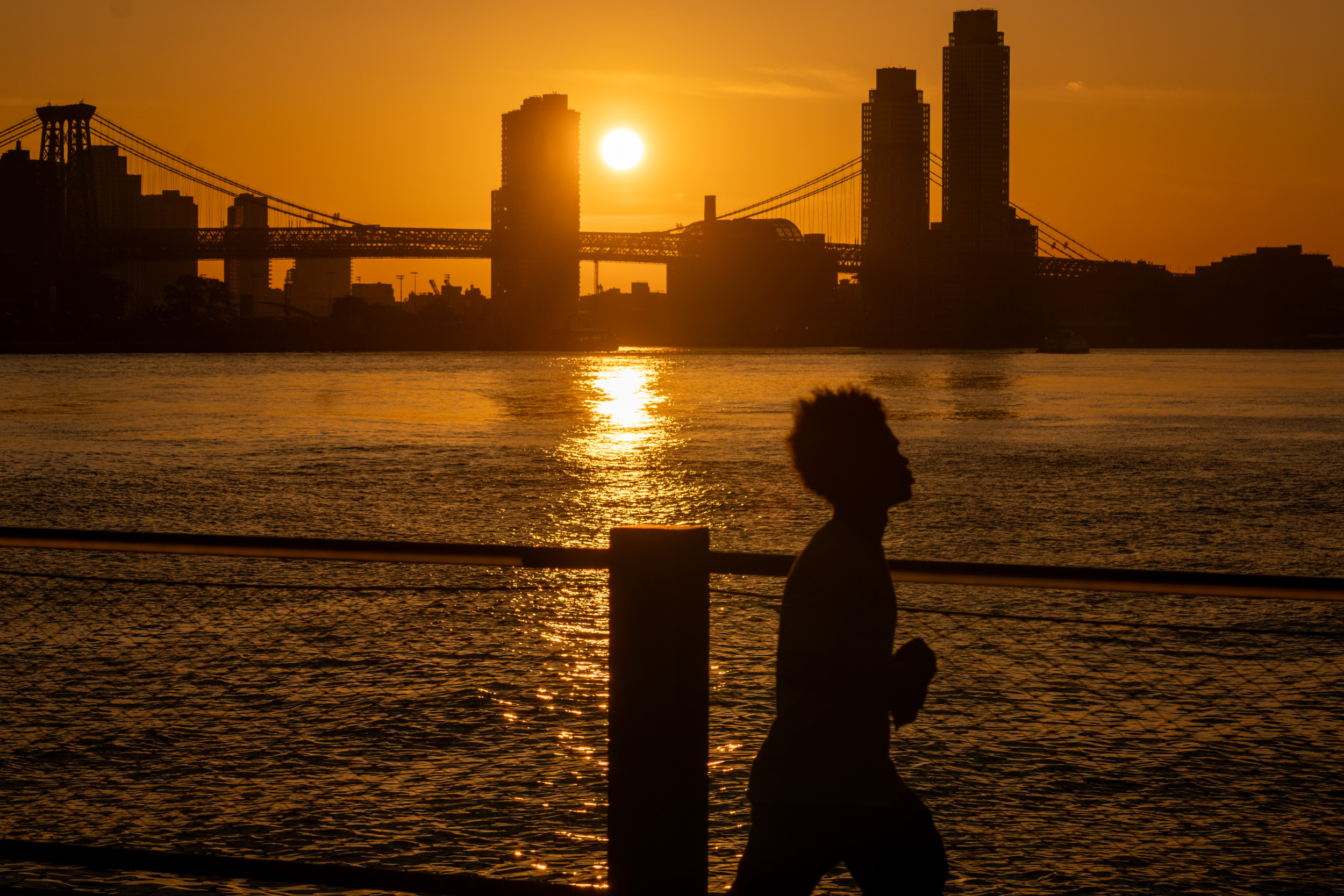 Major Cities Break Heat Records Amid Extremely Dangerous Temperatures