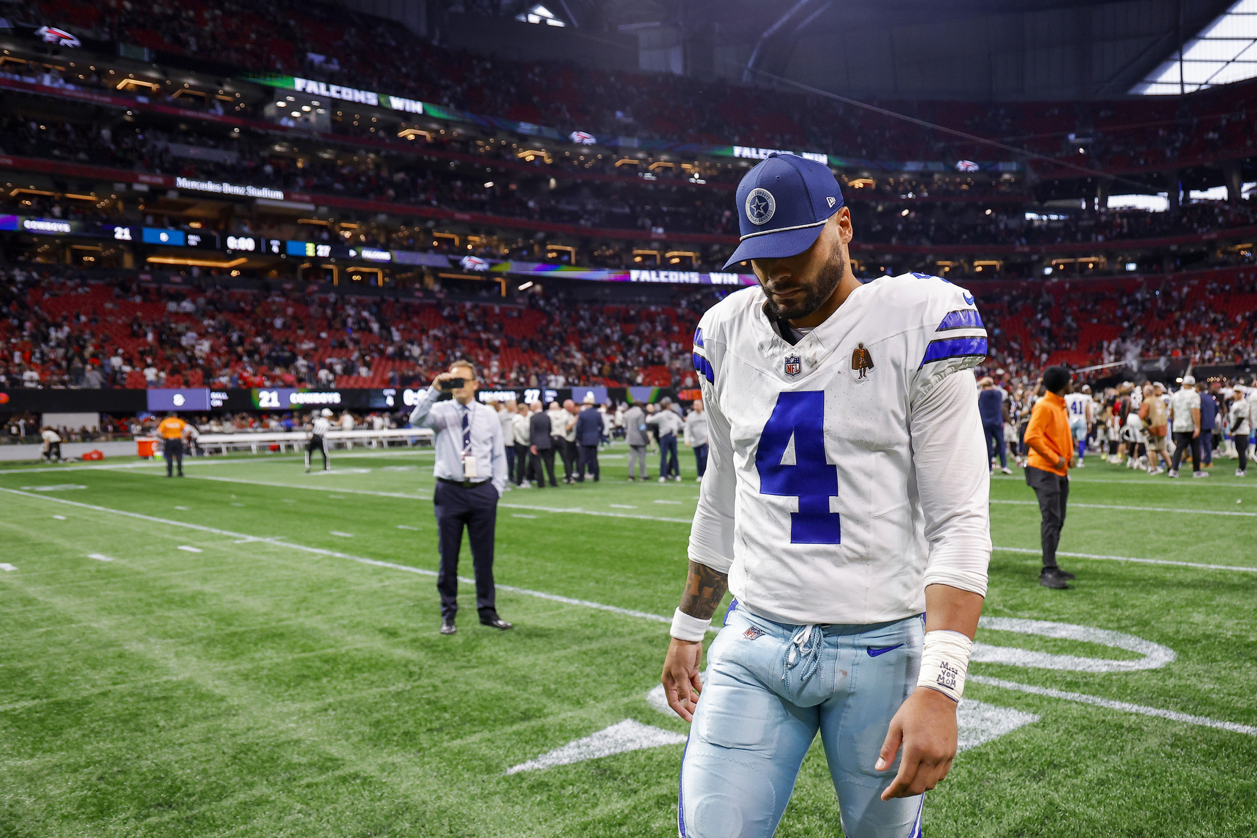 NFC East QB Rankings Shift; Andy Reid Praised
