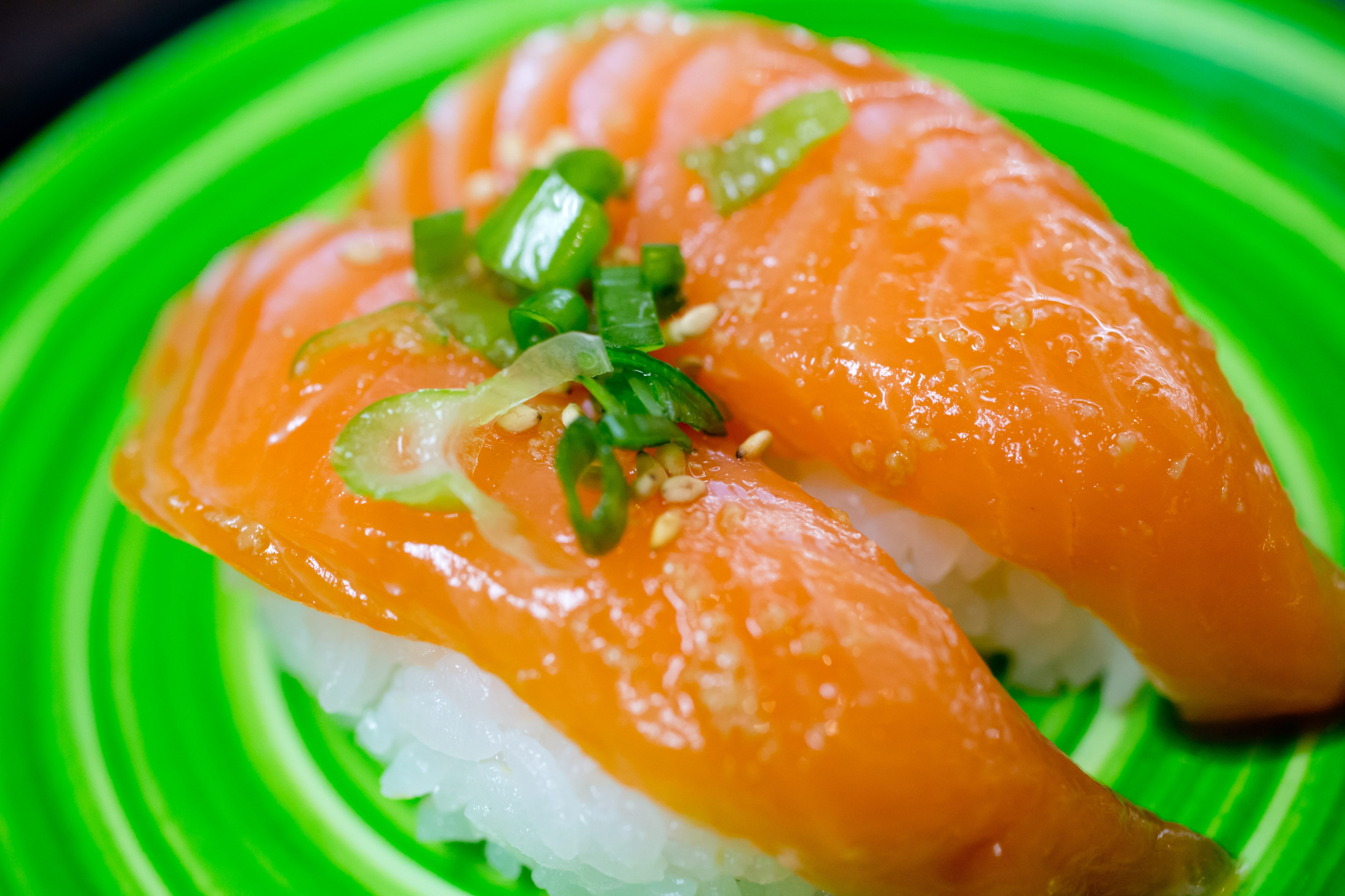 https://d.newsweek.com/en/full/2671840/sushi.jpg