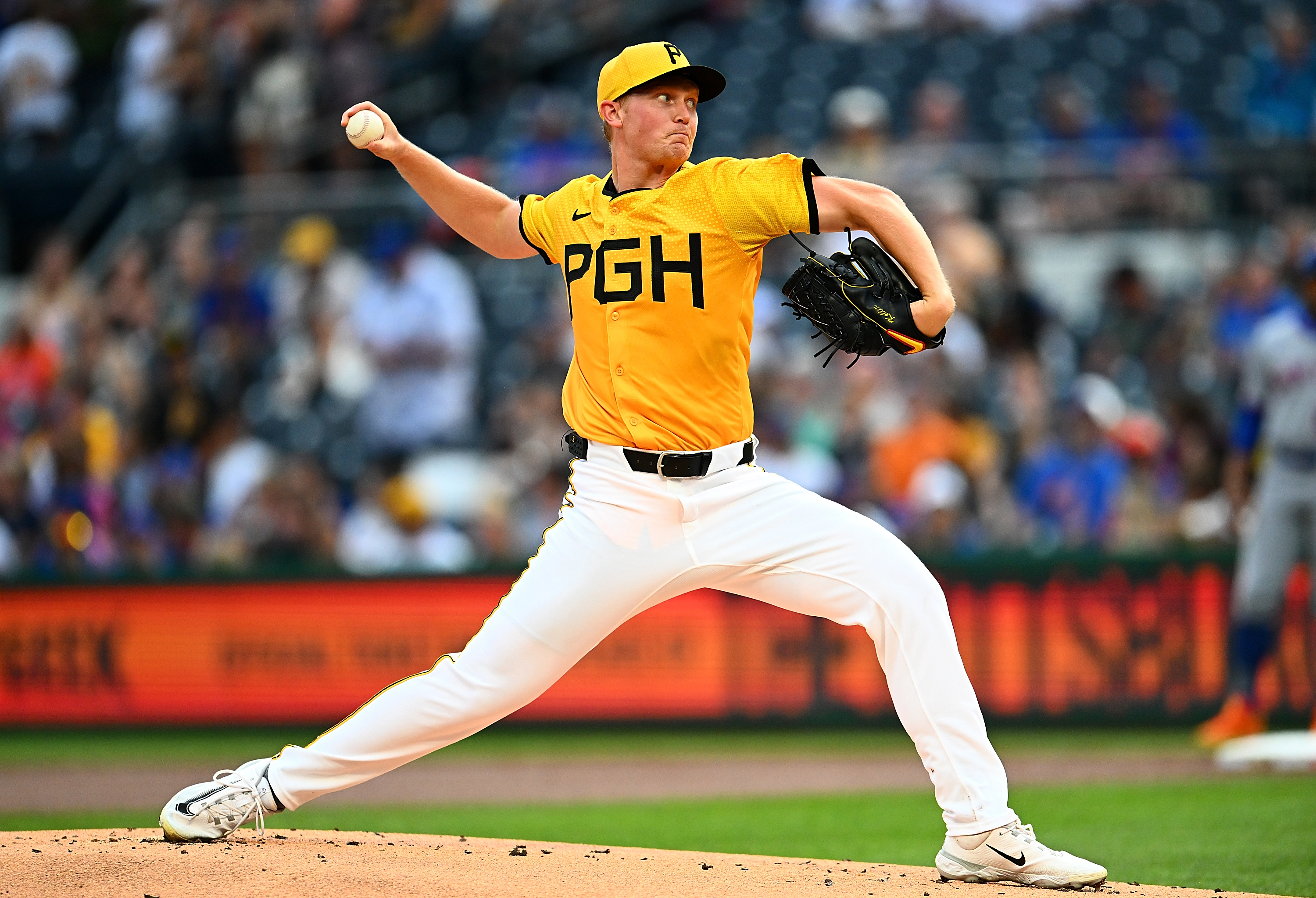 Cubs Engaging in Serious Talks With Pirates for $70 Million Starter, Per Report