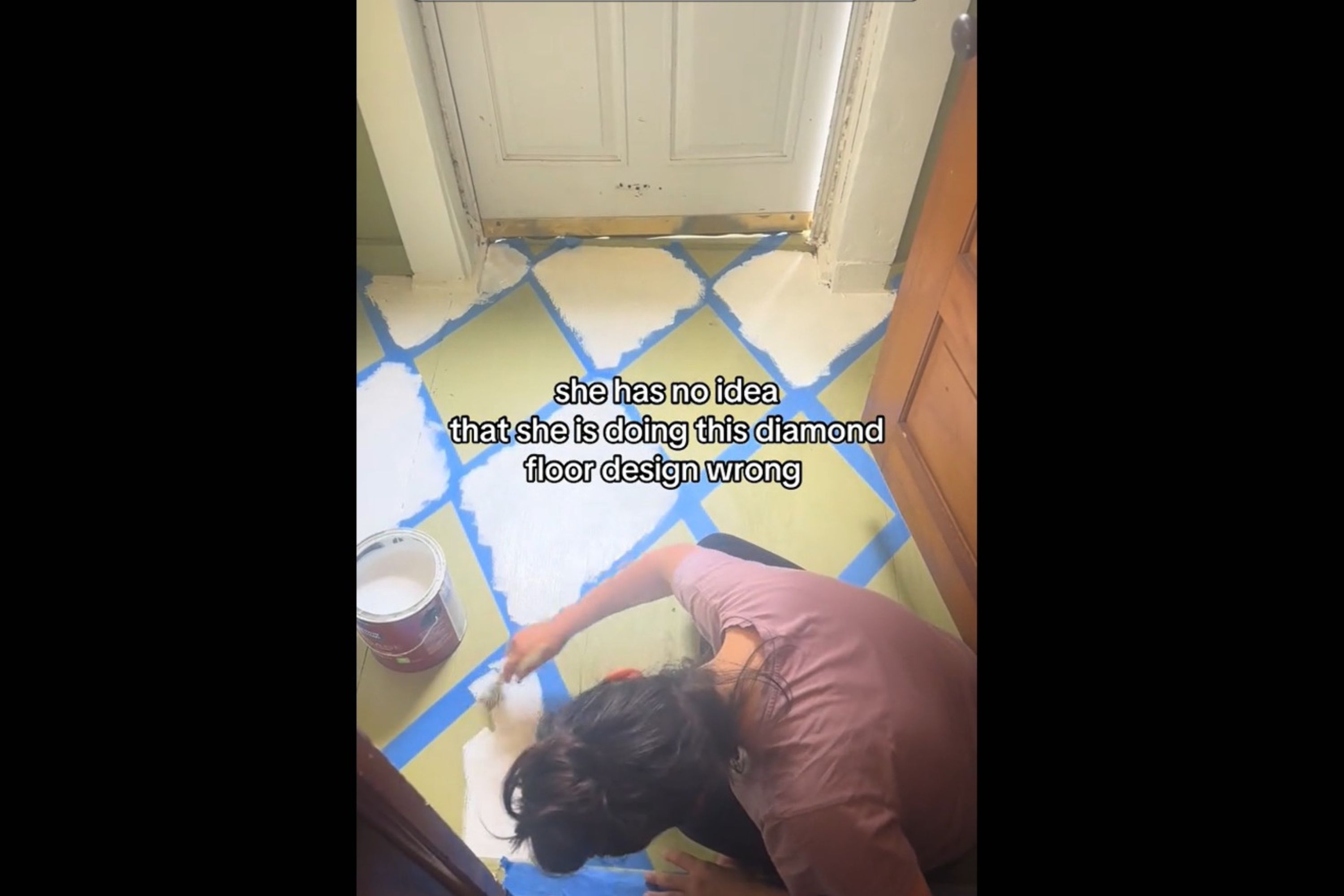 newsweek.com - Soo Kim - Homeowner decides to paint design on floor-then realizes what she's done