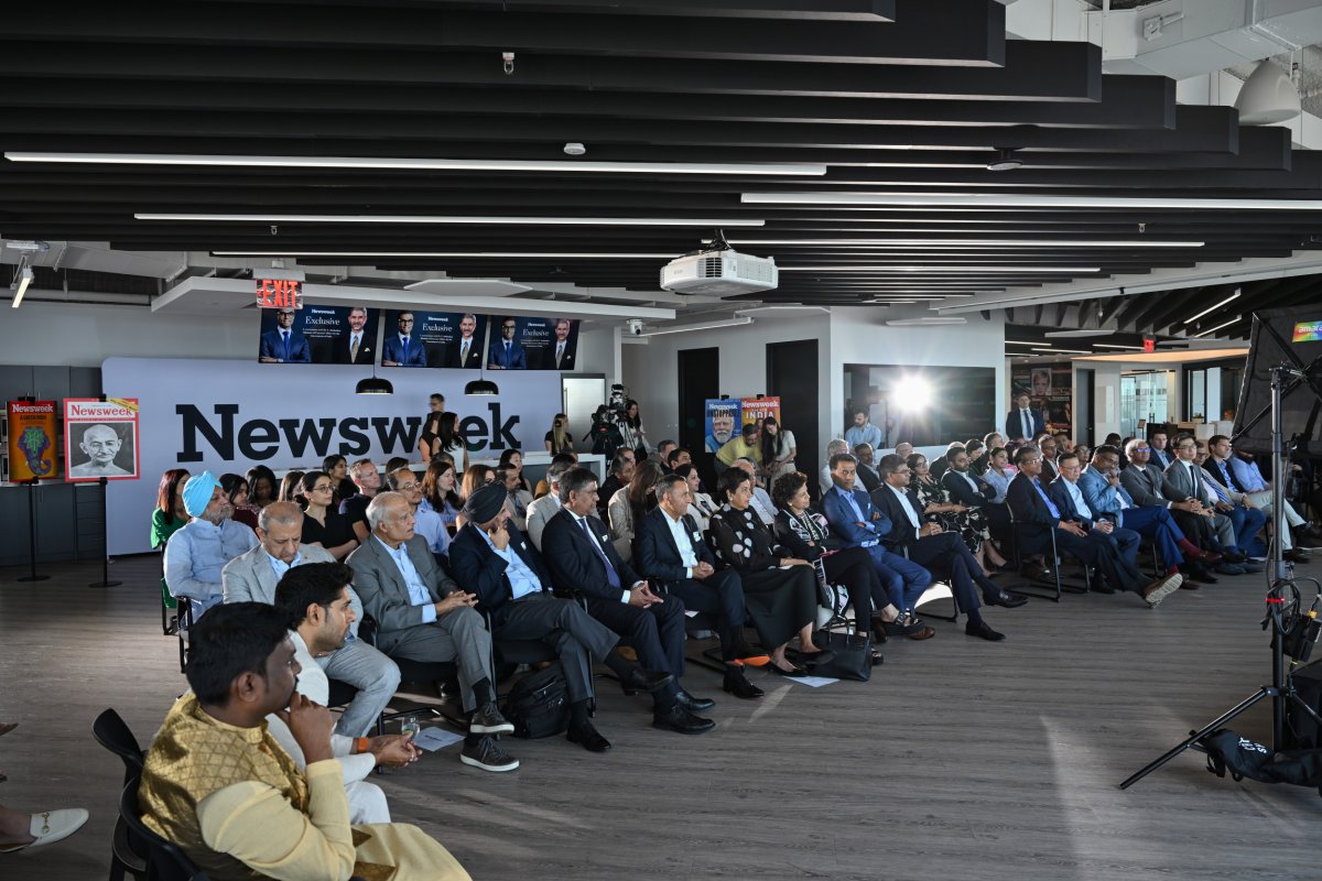 Newsweek办公室的人群