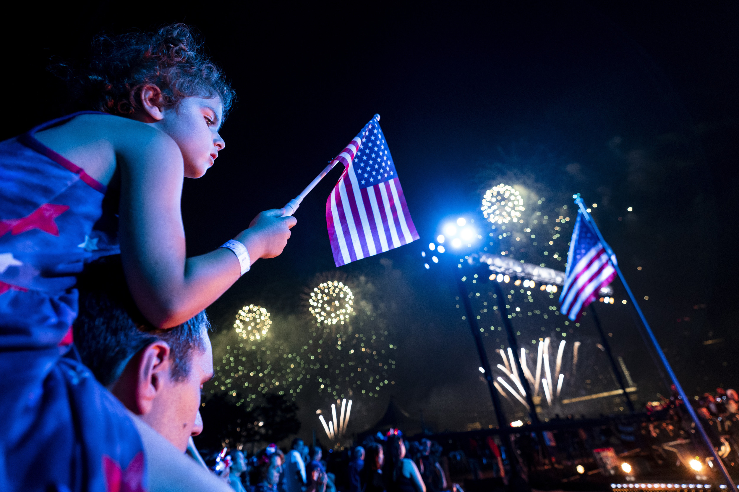 https://d.newsweek.com/en/full/2676291/fourth-july.jpg