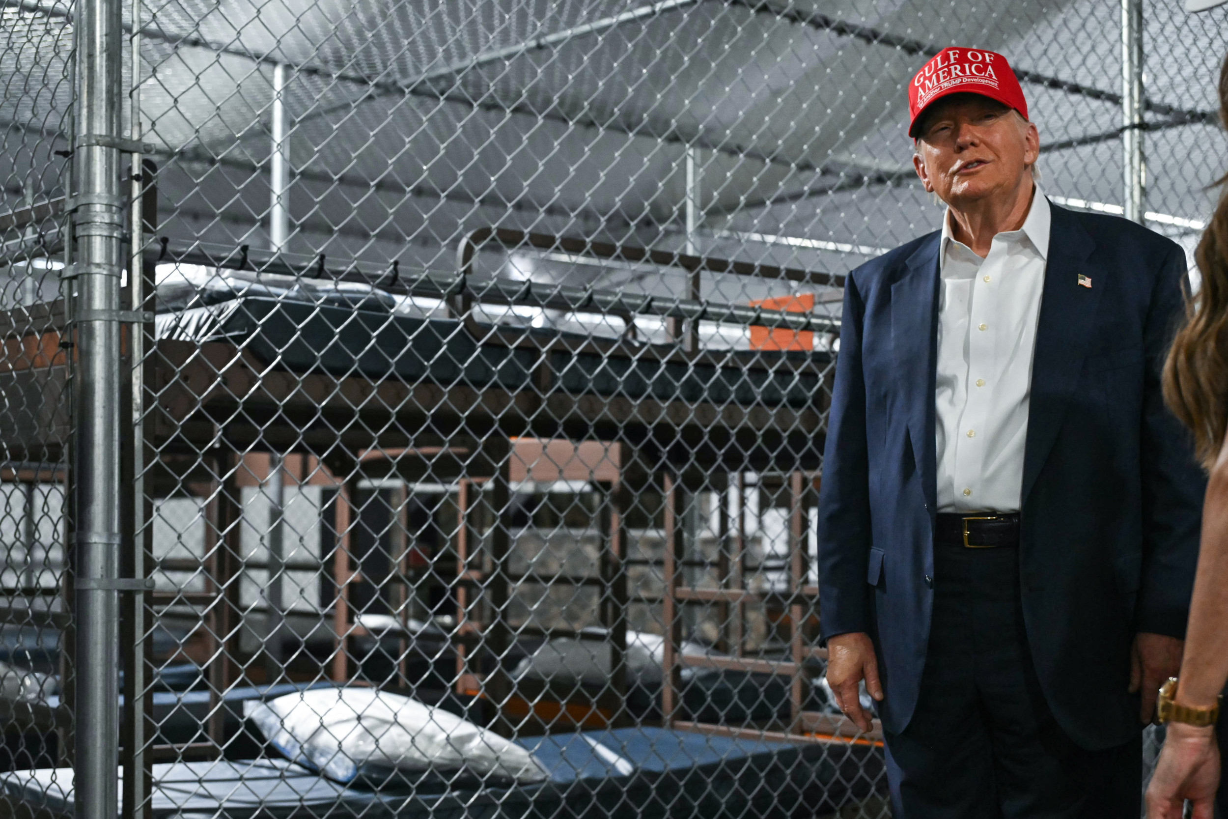 https://d.newsweek.com/en/full/2676823/donald-trump-tours-alligator-alcatraz.jpg