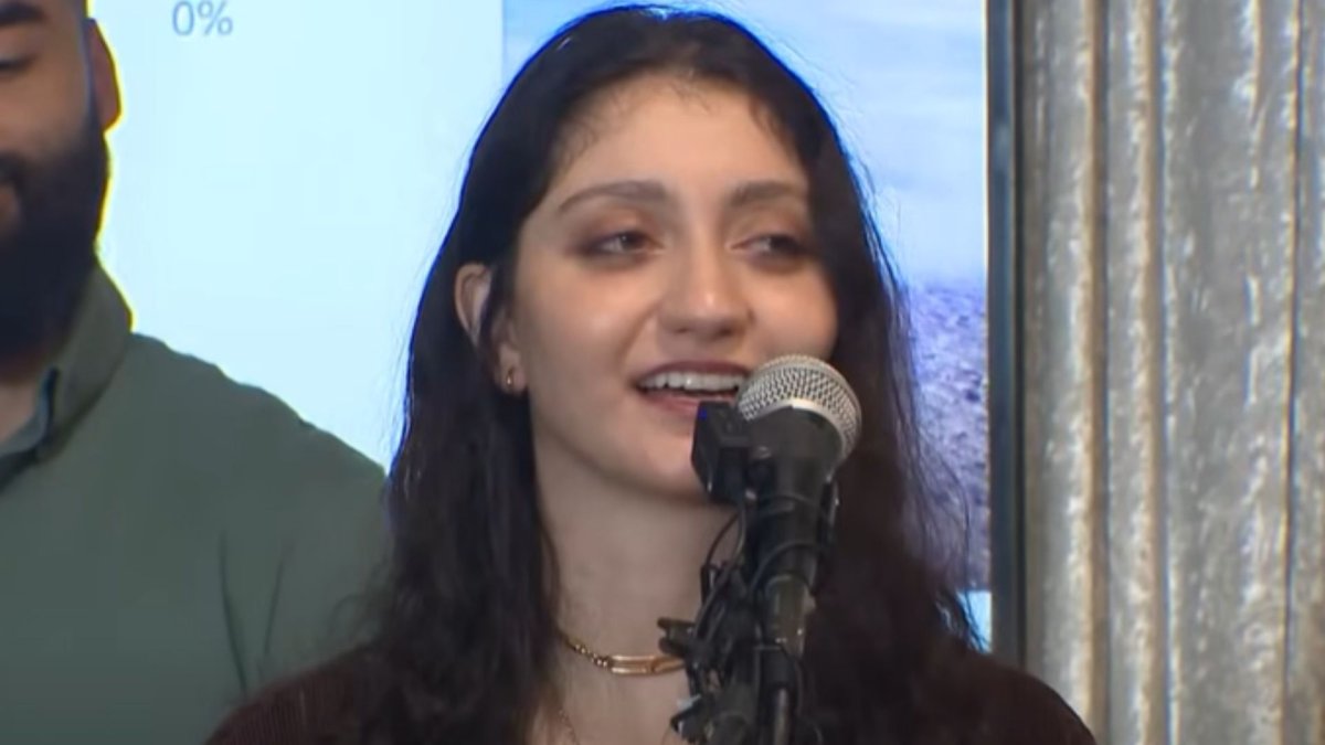 Newlywed Detained by ICE for 140 Days Says She Was Treated 'Like Cattle' -  Newsweek