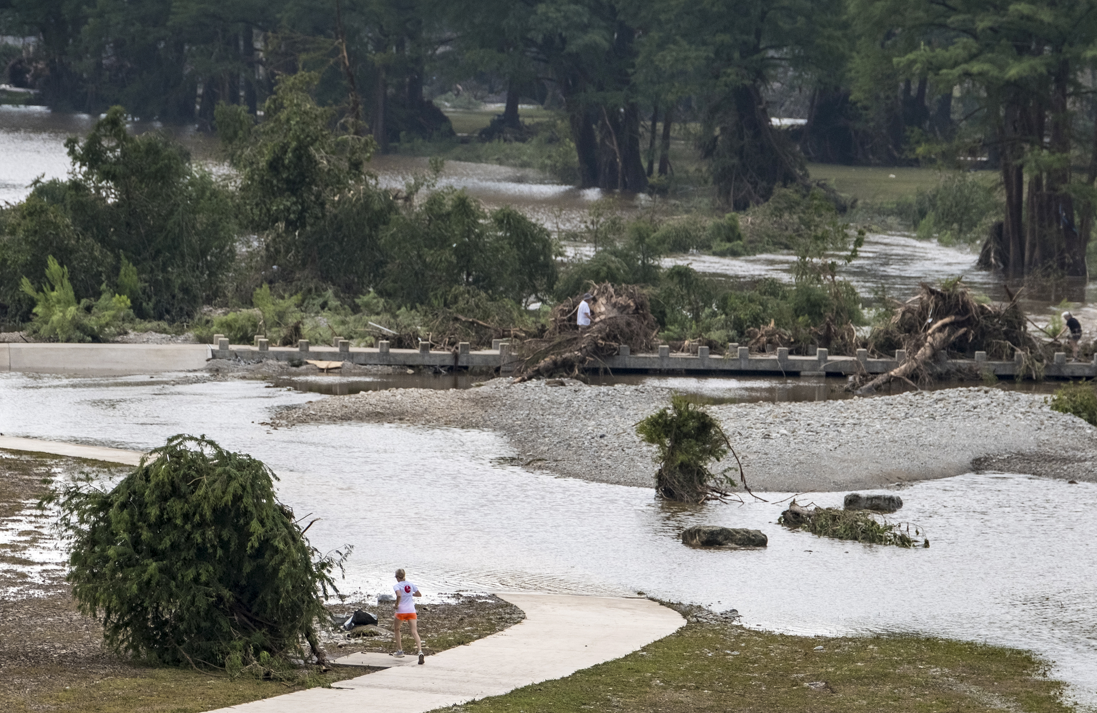 https://d.newsweek.com/en/full/2677555/texas-flood.jpg