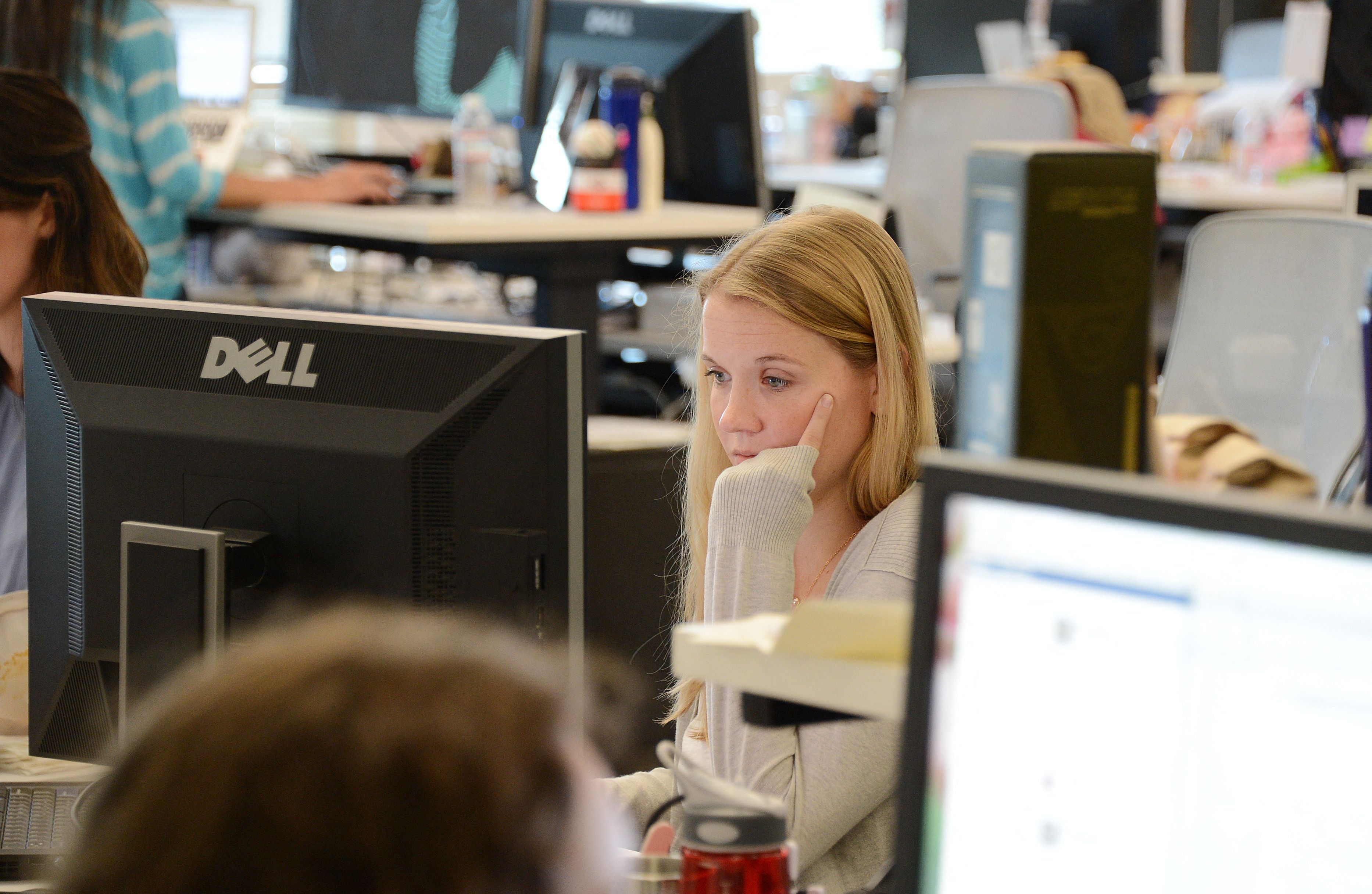 Hundreds of Thousands of Women Are Leaving the Labor Force—Report