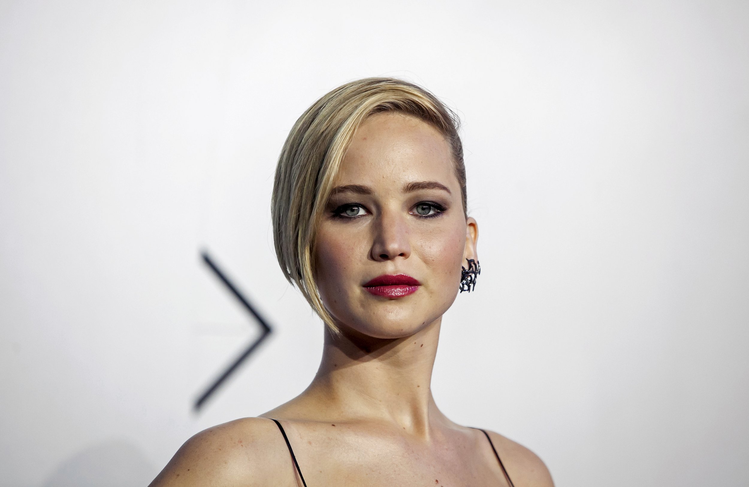 Hundreds of Intimate Celebrity Pictures Leaked Online Following Alleged  iCloud Breach - Newsweek