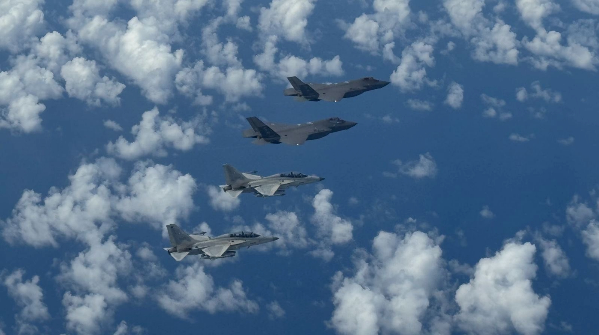 https://d.newsweek.com/en/full/2678705/us-conducts-air-force-exercise-philippines.jpg