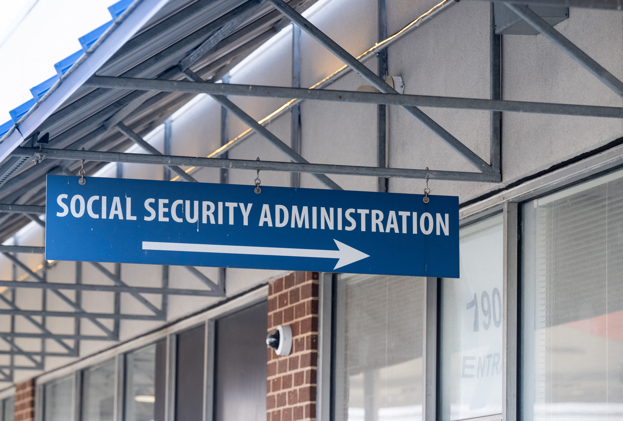 Social Security Update: Payout Shift Triggers Drop in Personal Income