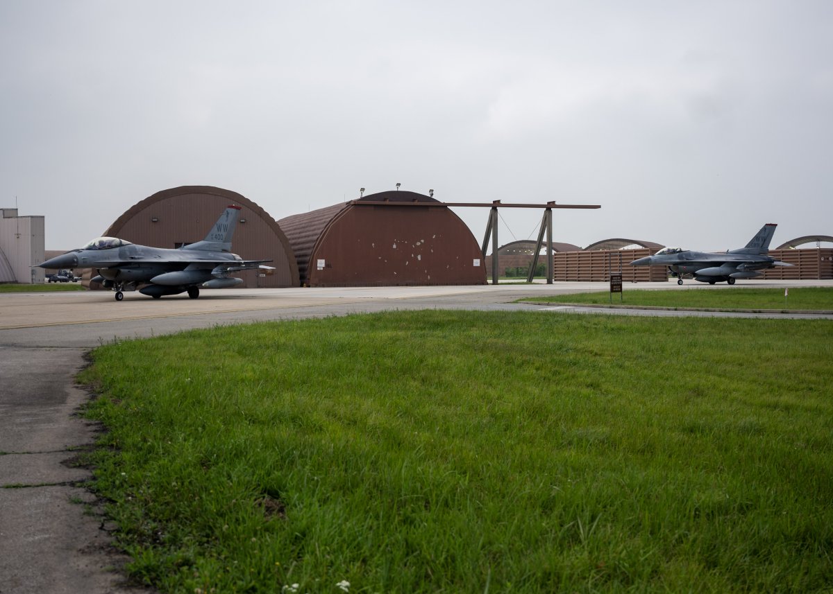 U.S. F-16 Jets Arrive in South Korea
