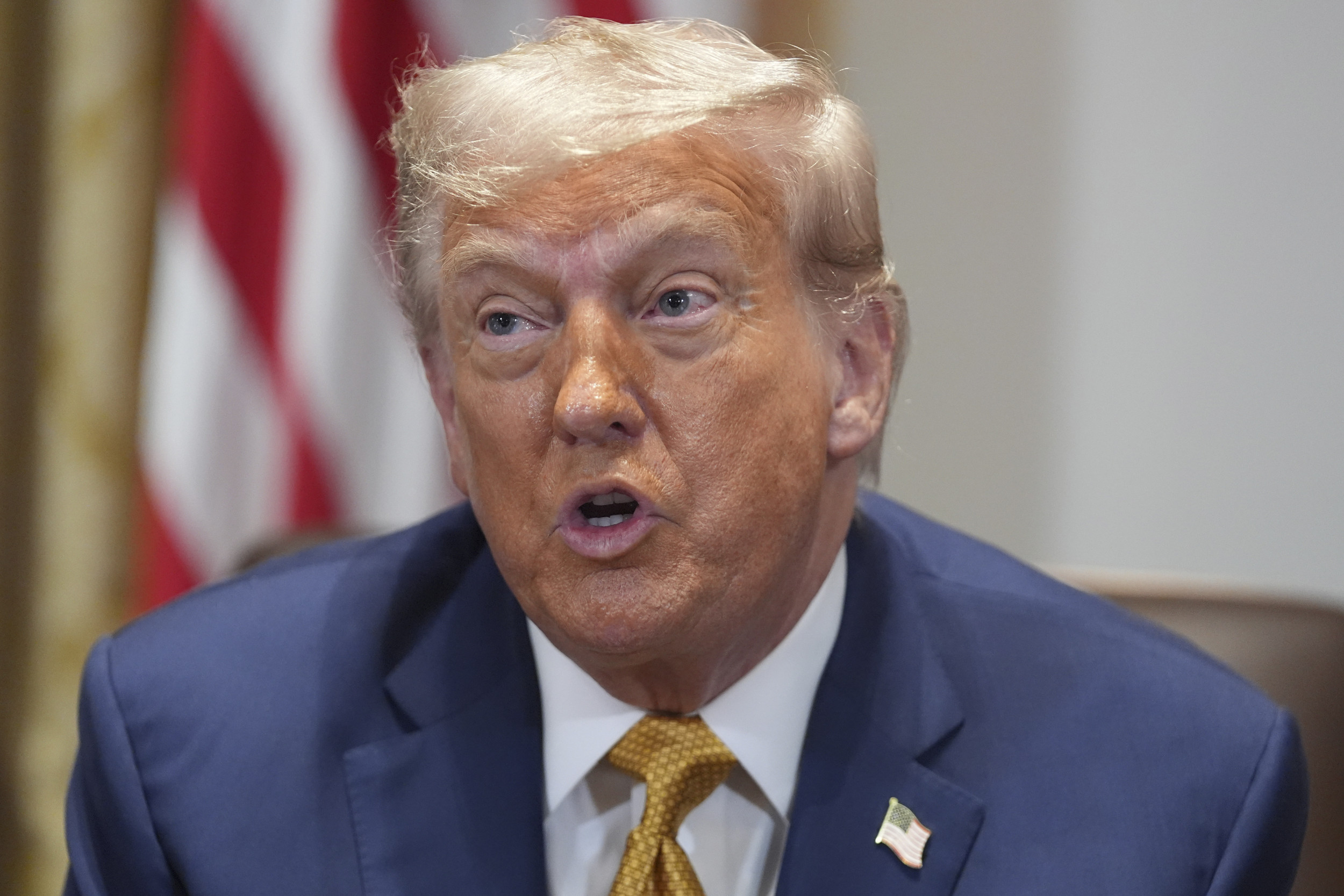 https://d.newsweek.com/en/full/2679725/trump.jpg