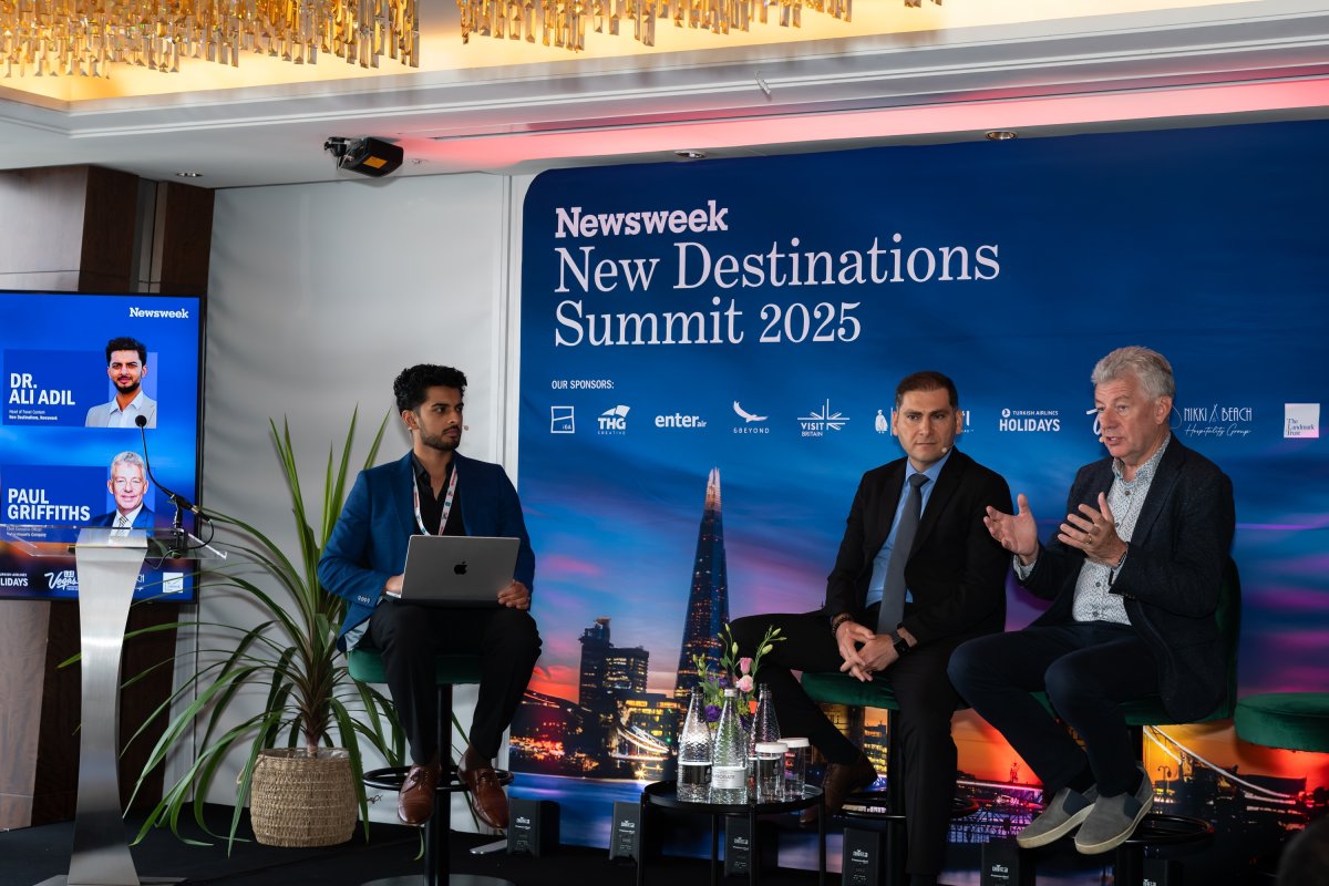 Oradores en la Cumbre de Viajes de Newswick.
