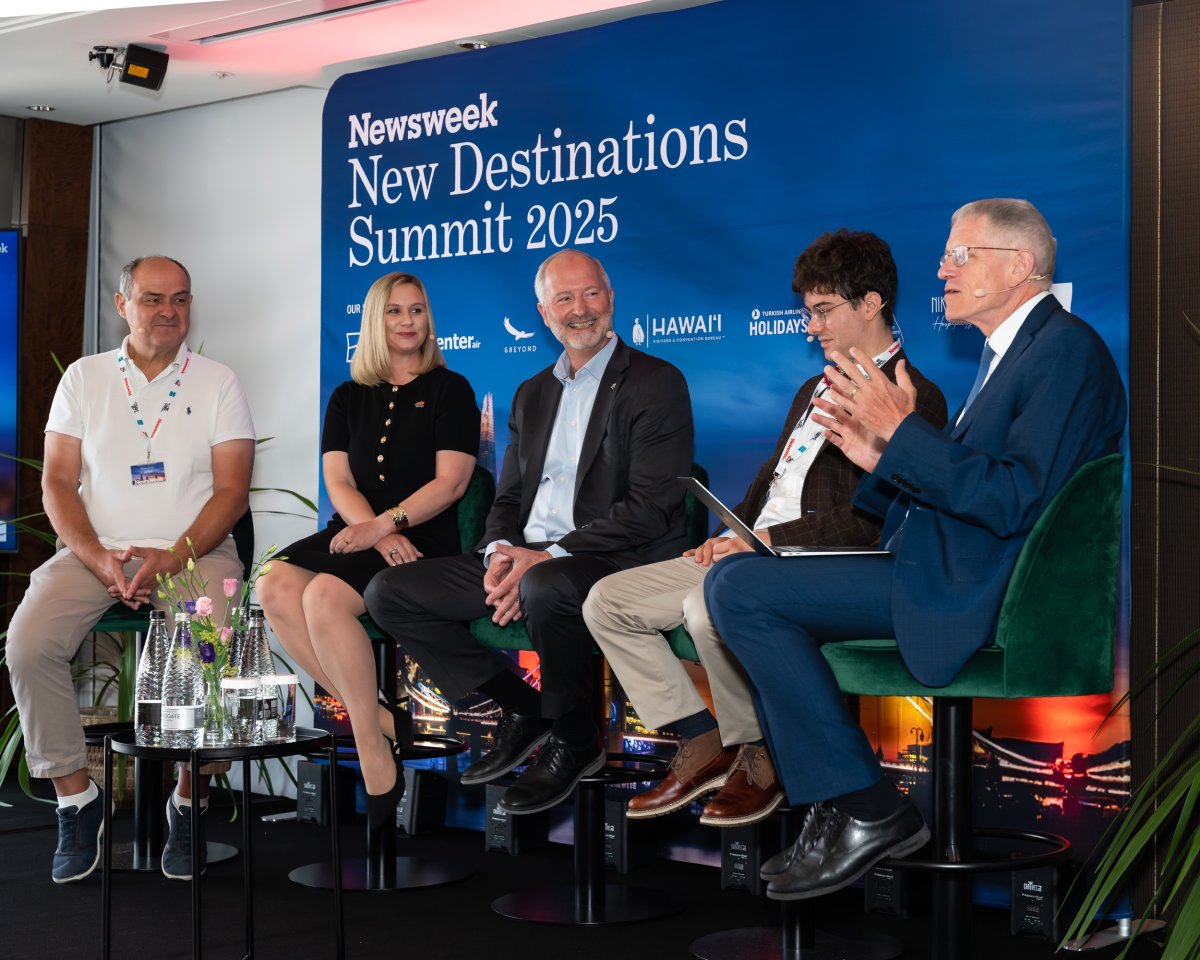 Oradores en la Cumbre de Viajes de Newswick.