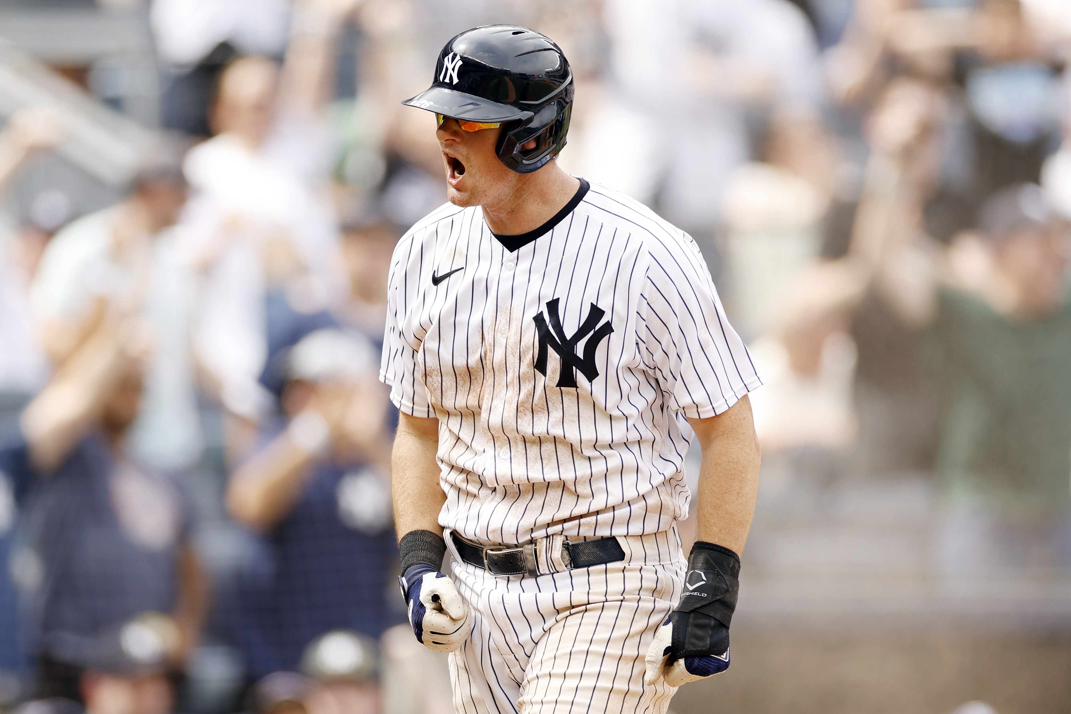 DJ LeMahieu Trade Incoming? Veteran Unhappy With Aaron Boone, Yankees After Benching