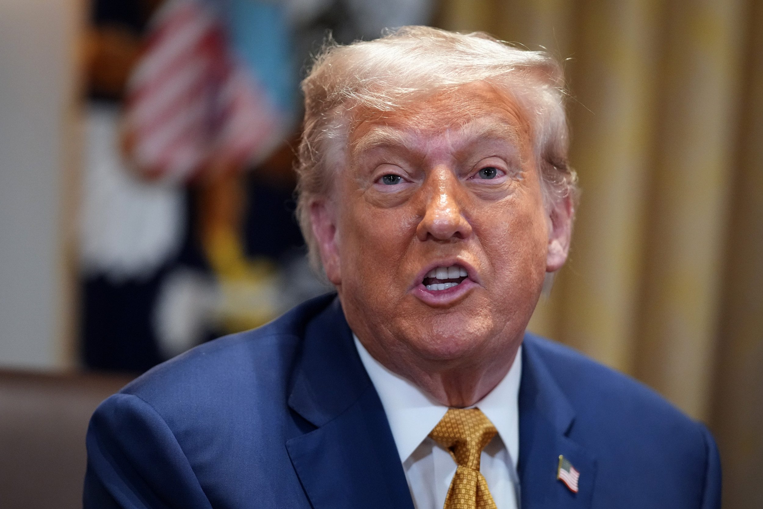 China Censors Trumps Bomb Threat on Beijing