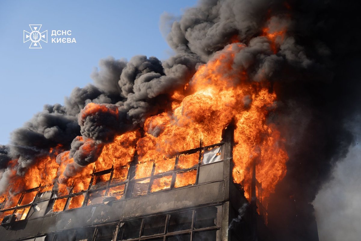 Russia Ukraine strikes fire 