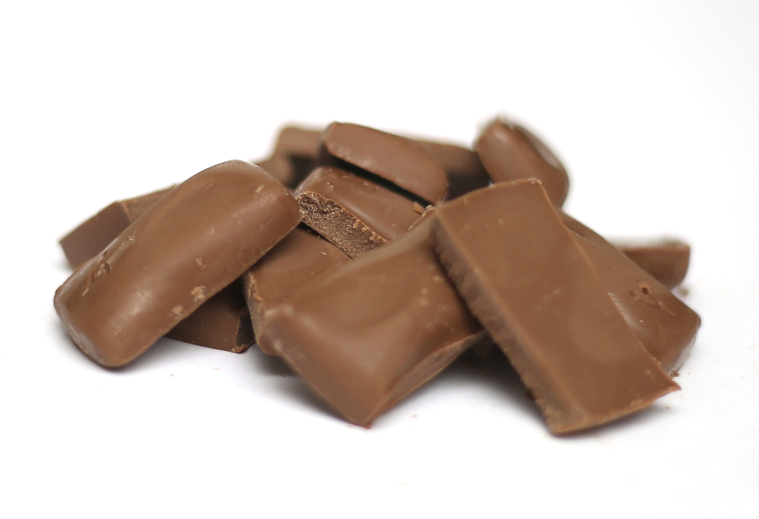 https://d.newsweek.com/en/full/2680343/chocolate.jpg