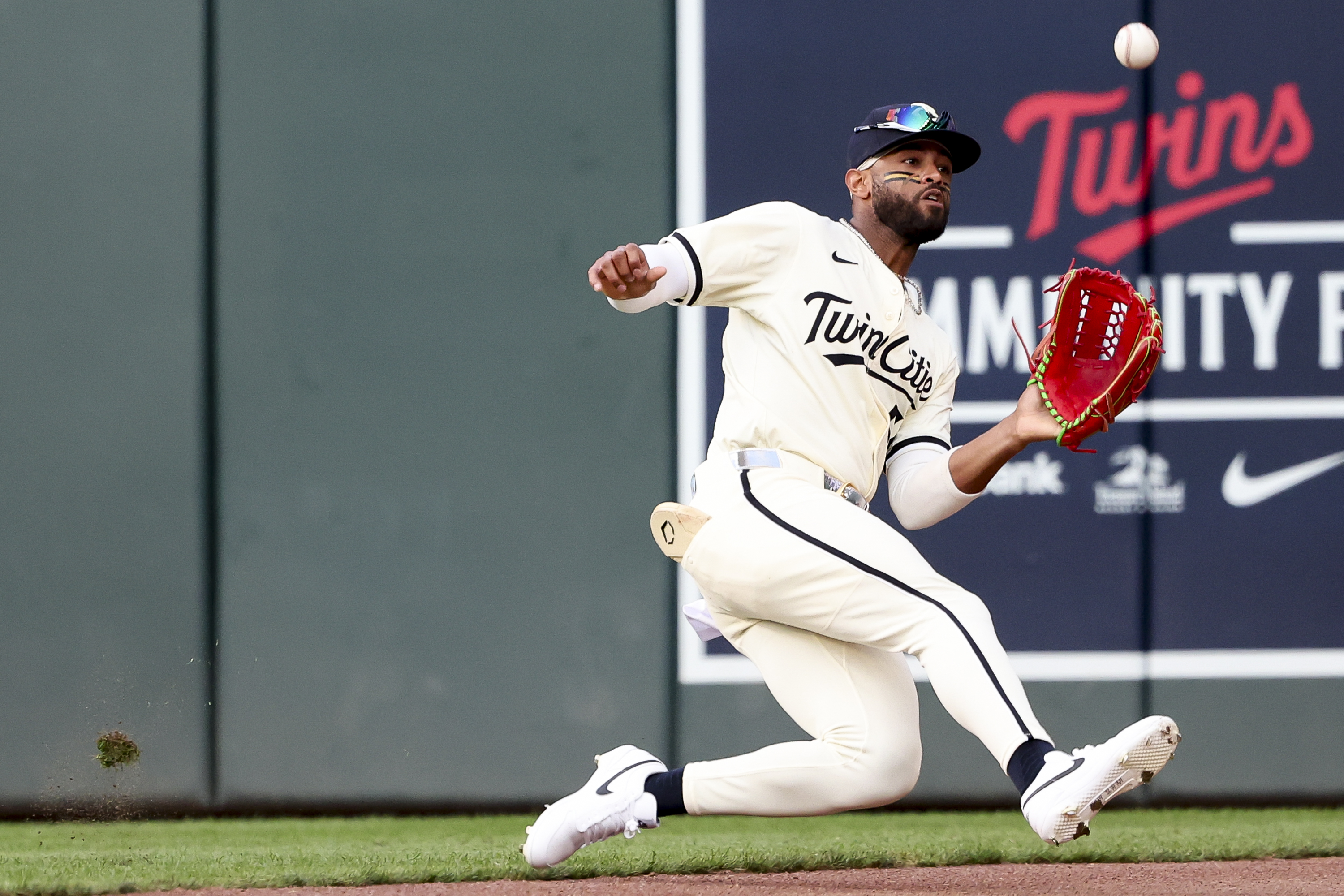 Twins $6.4 Million Utilityman Called Perfect Fit In Trade To Mets