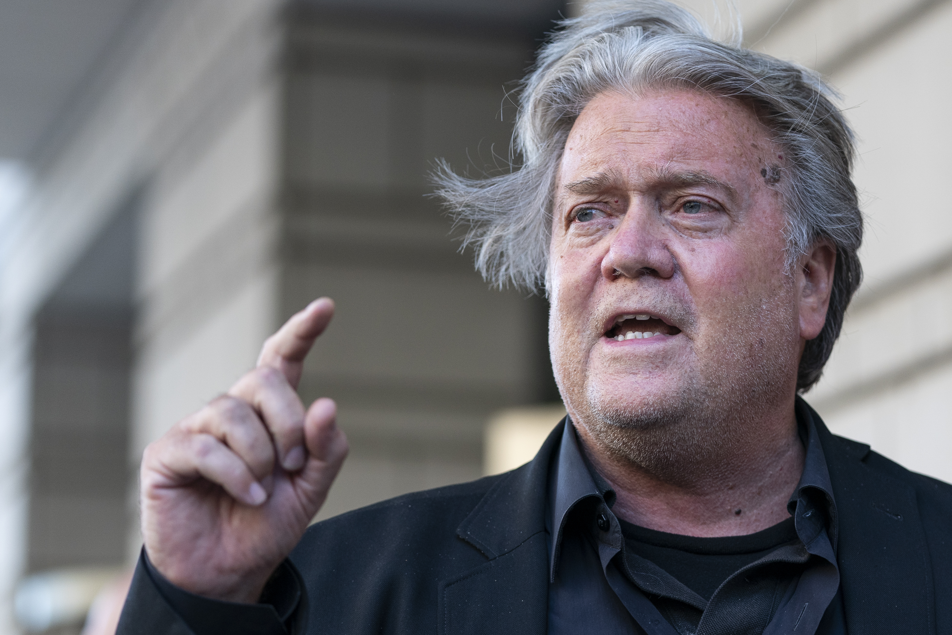 Bannon Tells Trump To Appoint Special Prosecutor To Release Epstein Files