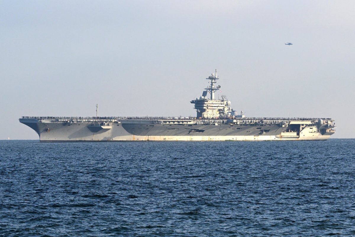USS Washington Sails Into Tokyo Bay